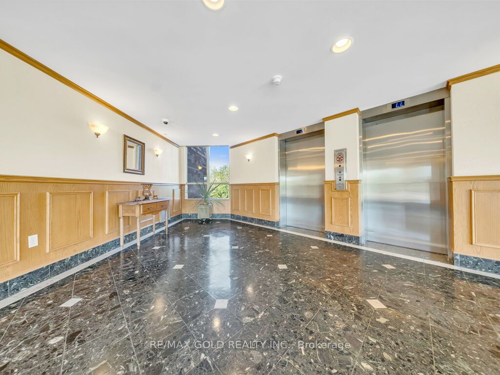 30 Blue Springs Drive 611 Property Photo 9