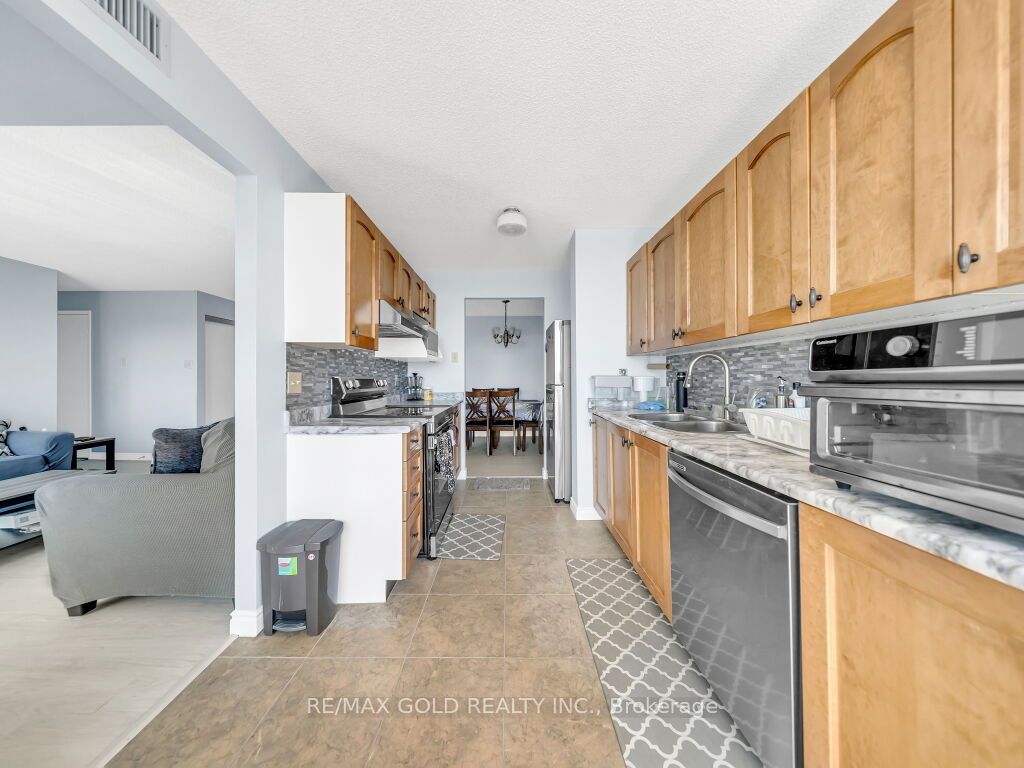 30 Blue Springs Drive 611 Property Photo 19