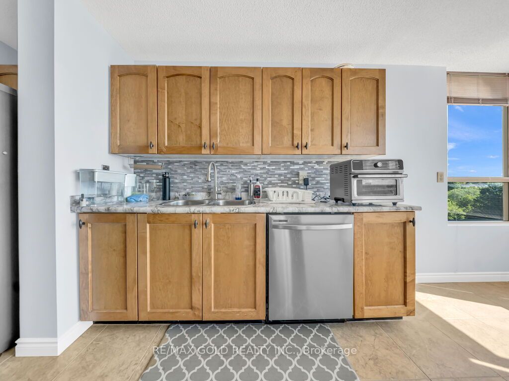 30 Blue Springs Drive 611 Property Photo 21