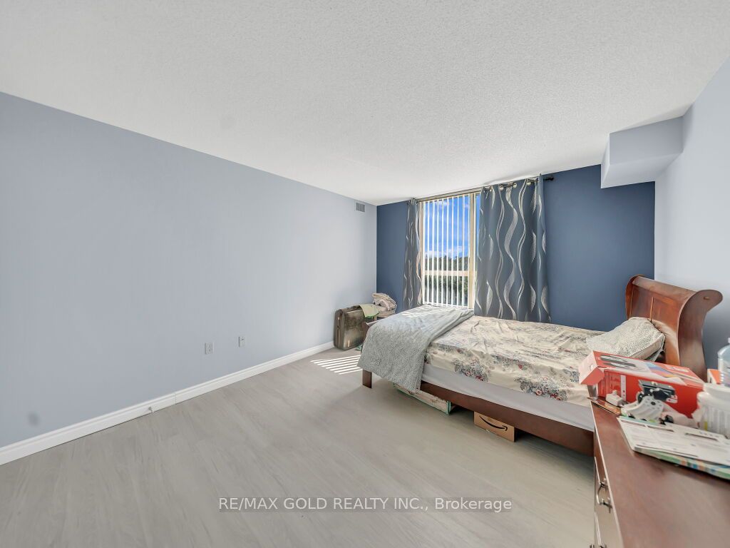 30 Blue Springs Drive 611 Property Photo 27