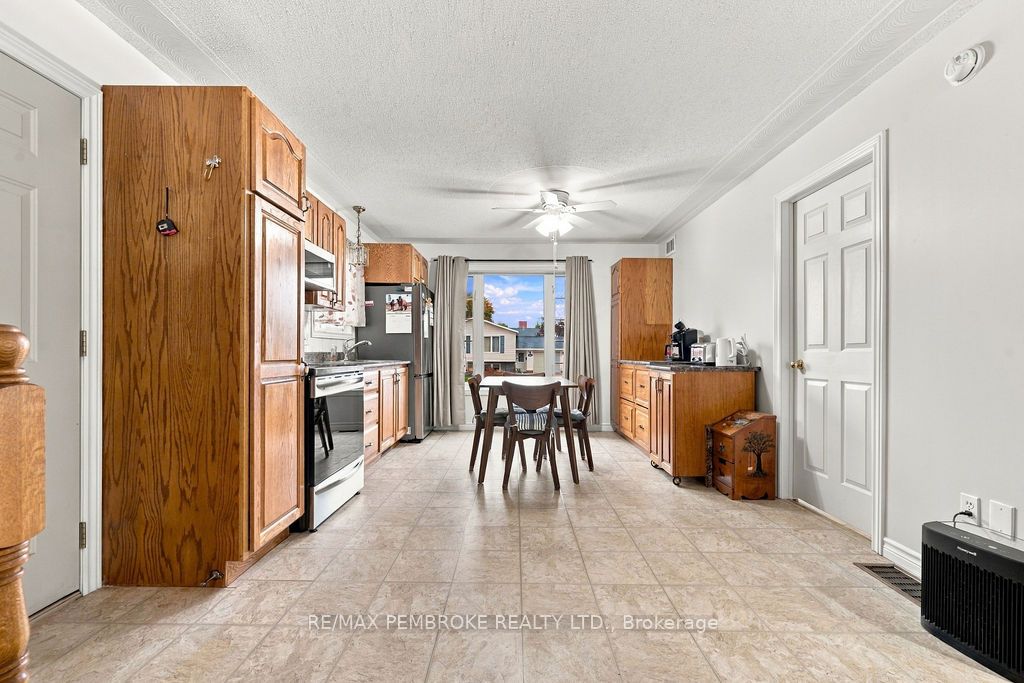 182 Market Street Property Photo 3