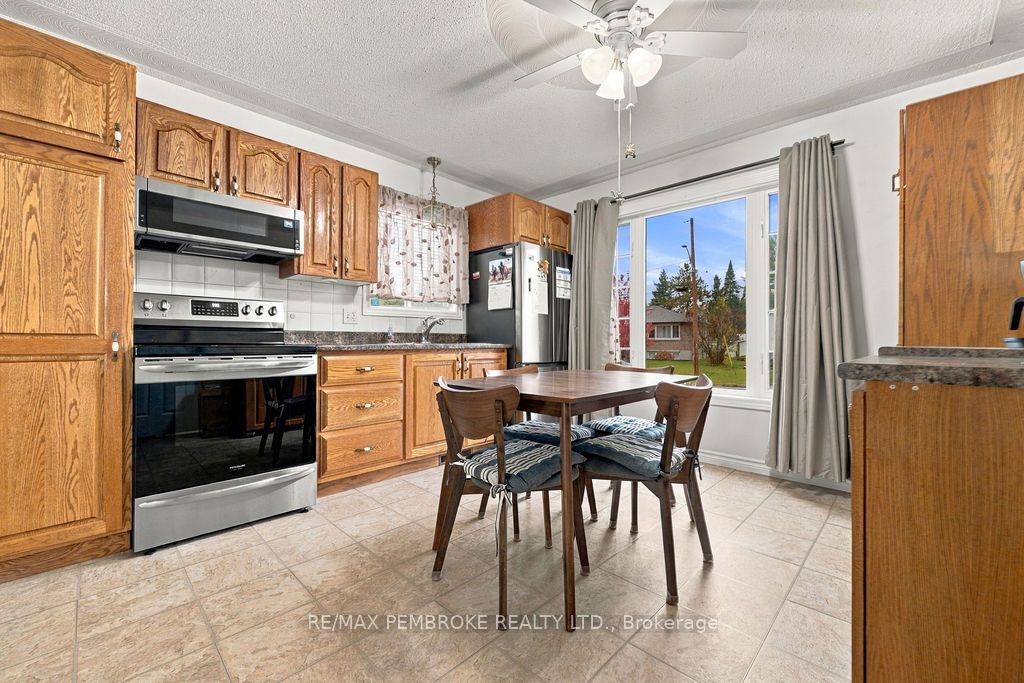 182 Market Street Property Photo 6