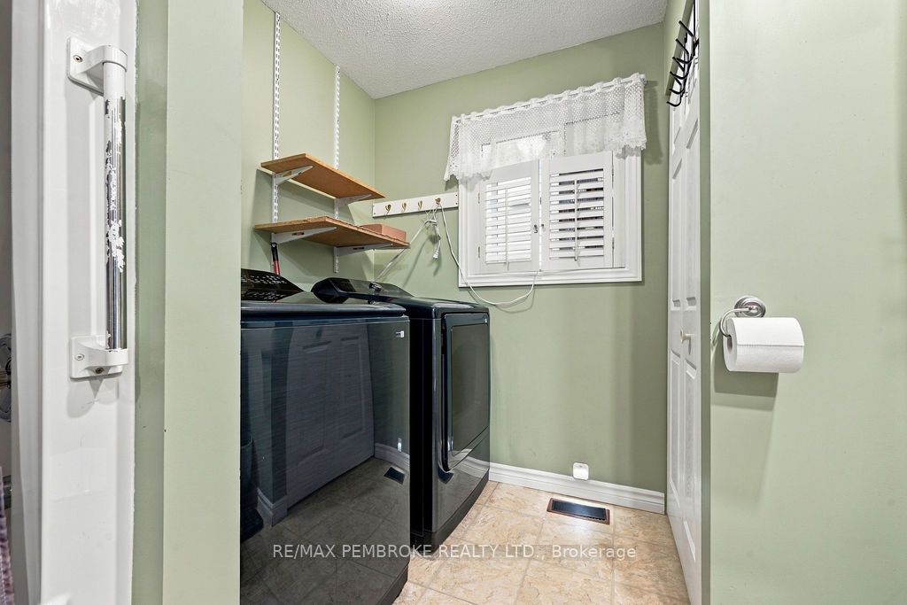 182 Market Street Property Photo 23