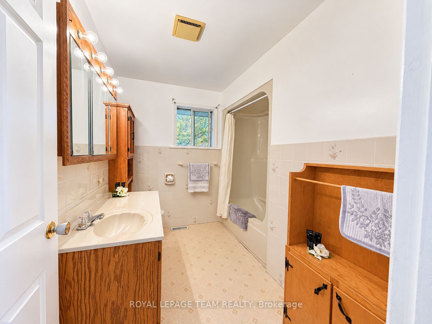 612 Elgin Street Property Photo 10