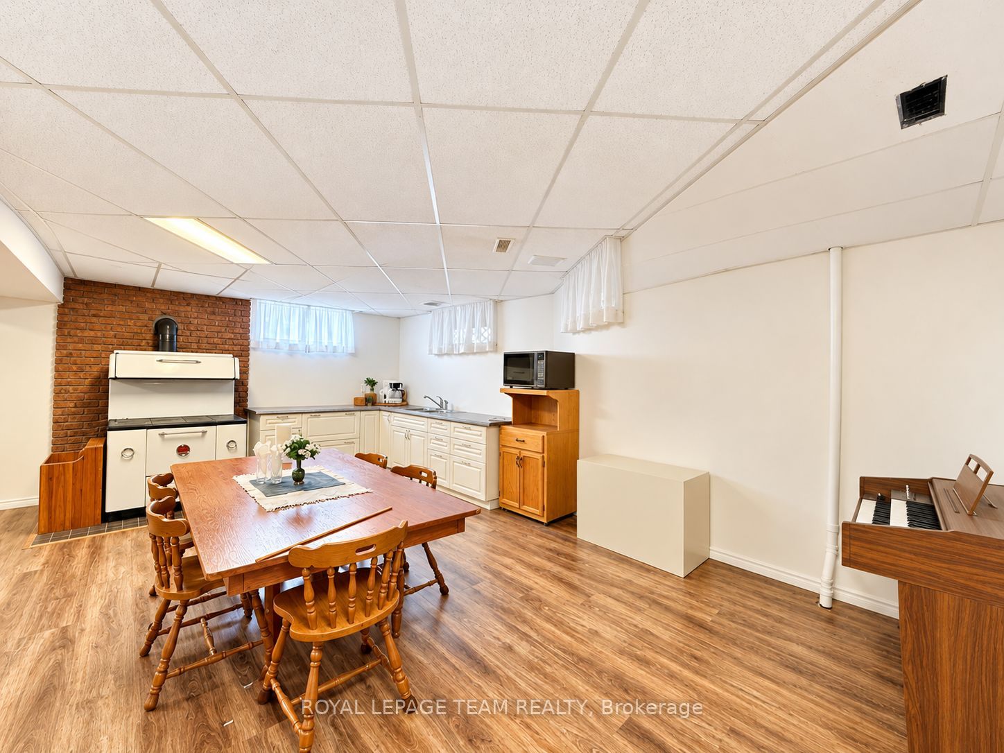 612 Elgin Street Property Photo 12