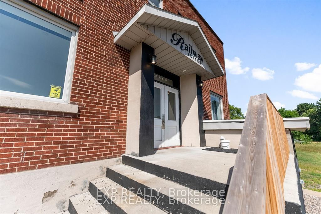 11 Albert Street Property Photo 2