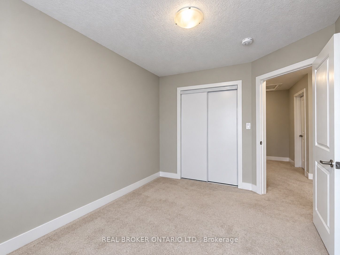 177 Edgevalley Road 184 Property Photo 14