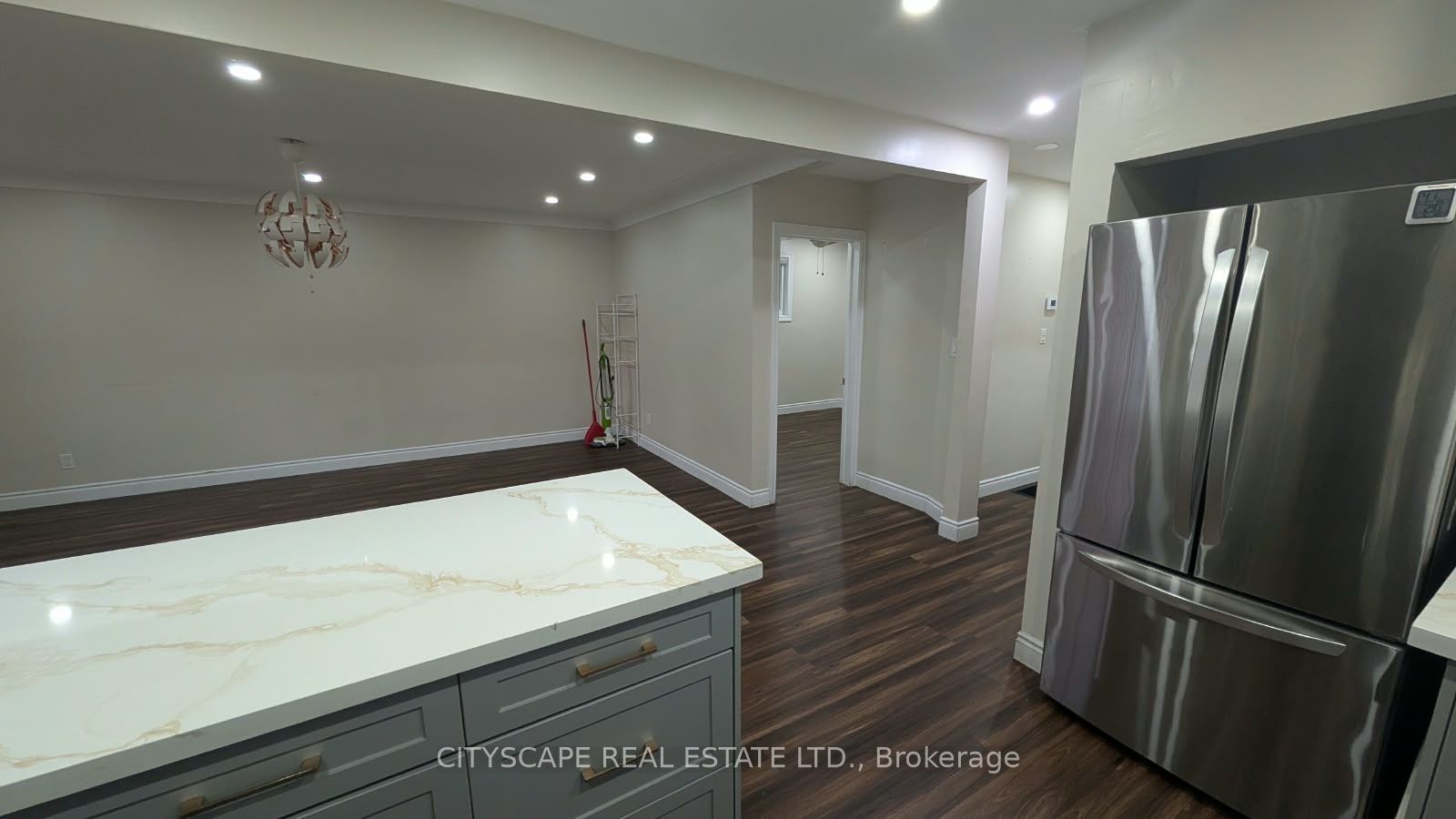 57 Clarendon Avenue Main Property Photo 3