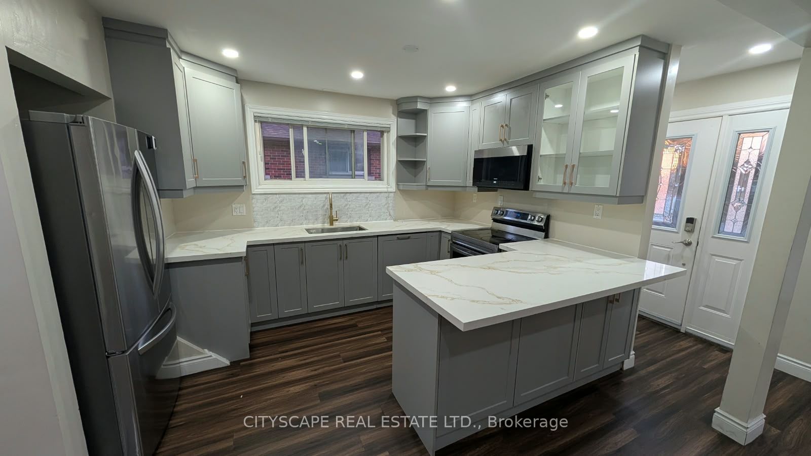 57 Clarendon Avenue Main Property Photo 4
