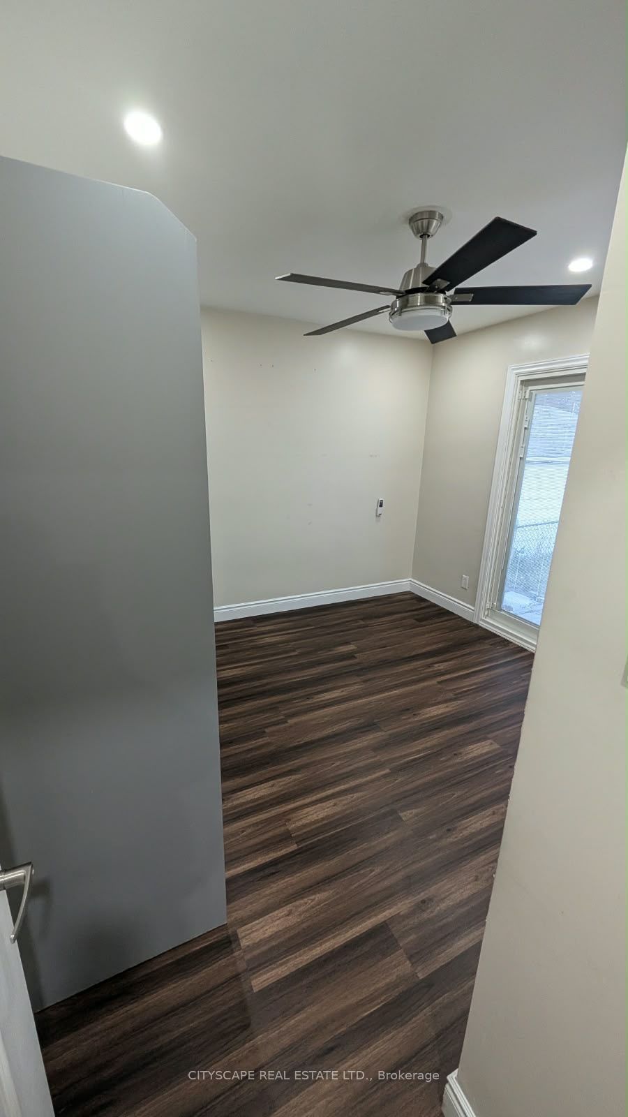 57 Clarendon Avenue Main Property Photo 7