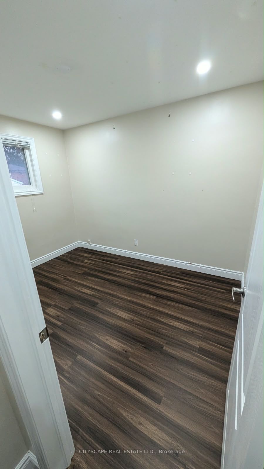 57 Clarendon Avenue Main Property Photo 11
