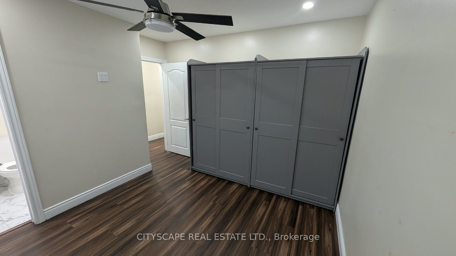 57 Clarendon Avenue Main Property Photo 13