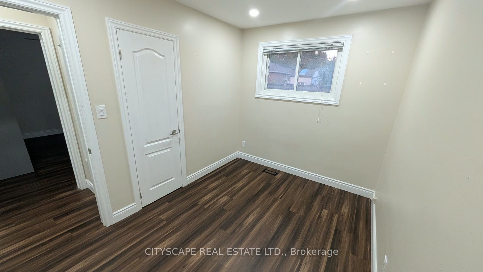 57 Clarendon Avenue Main Property Photo 18