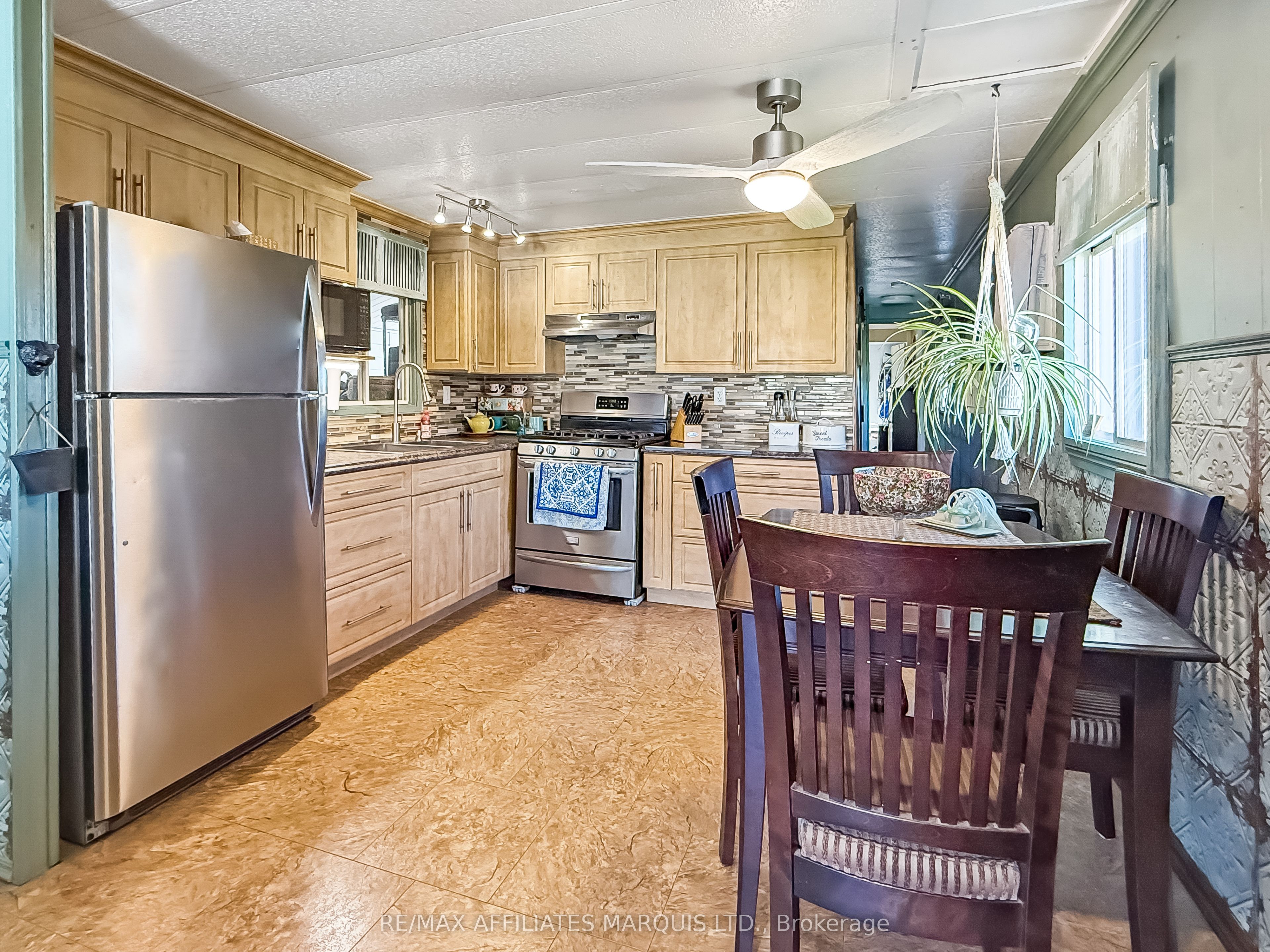 2155 Tollgate Road W 15 Property Photo 8
