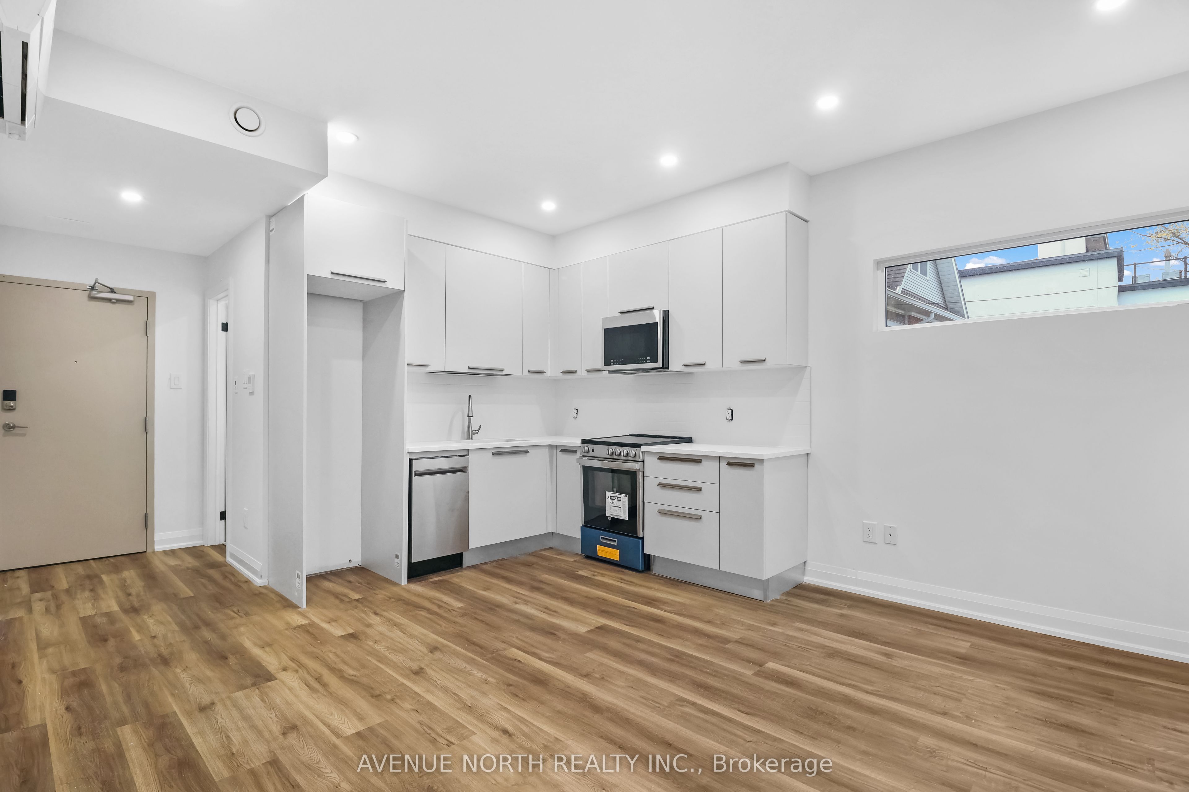 436 Athlone Avenue 201 Property Photo 3