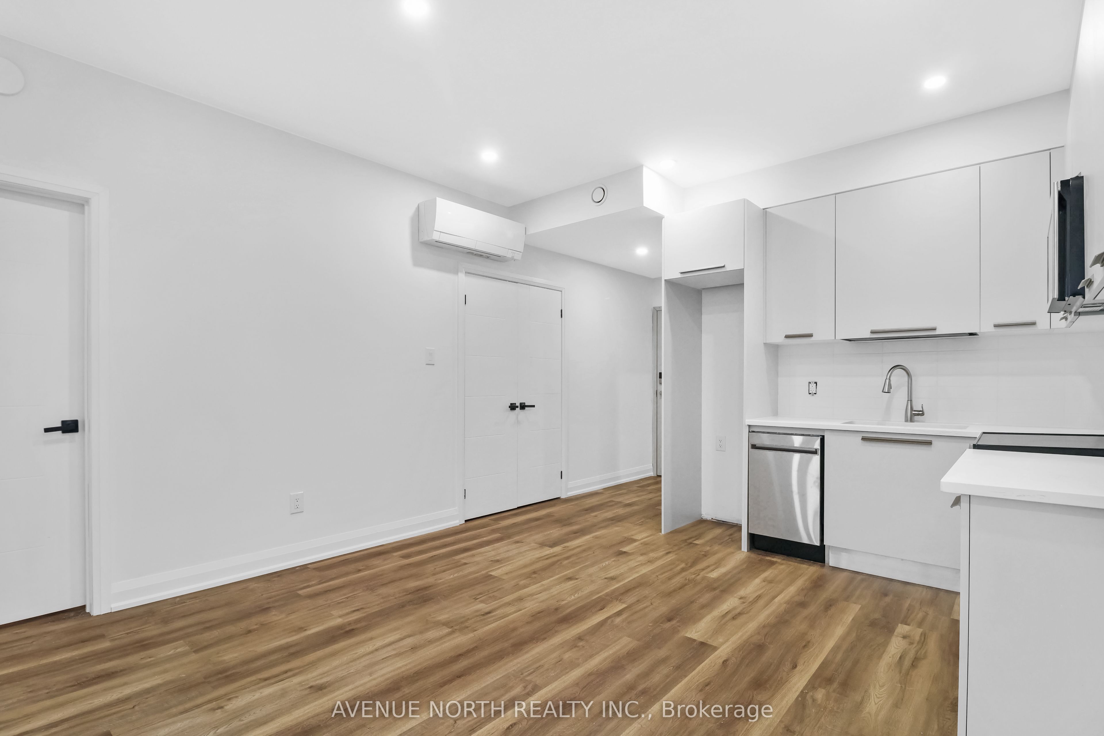 436 Athlone Avenue 201 Property Photo 4
