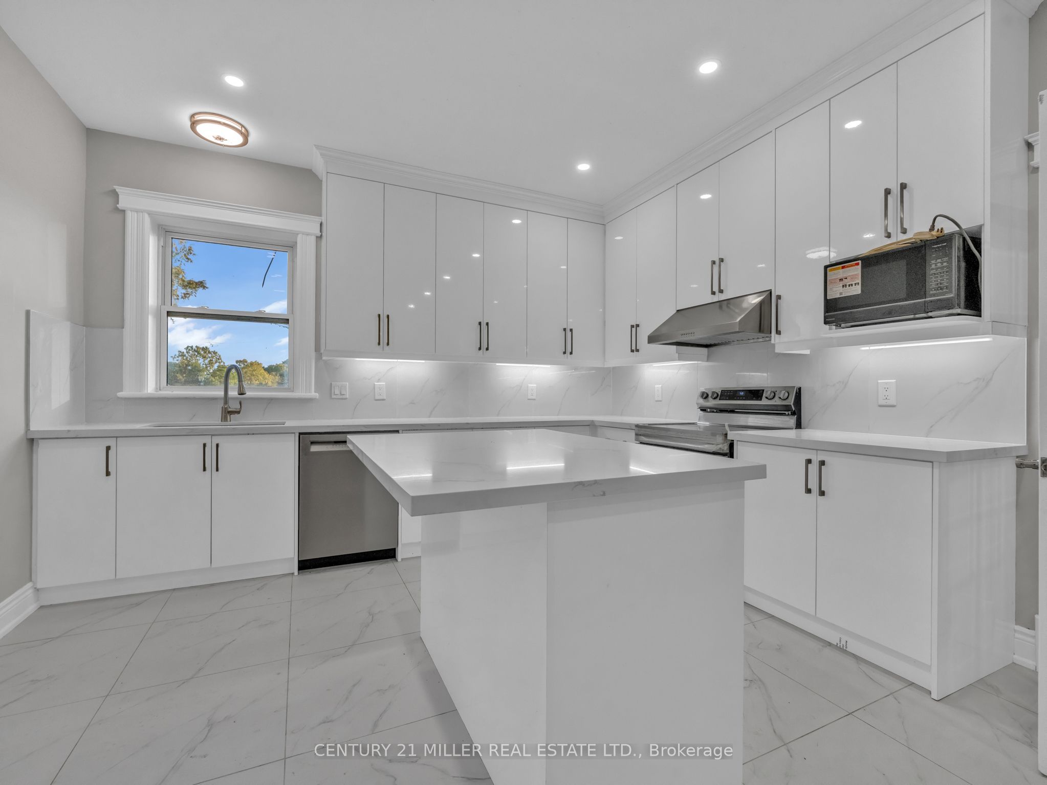 27983 Talbot Line Property Photo 4
