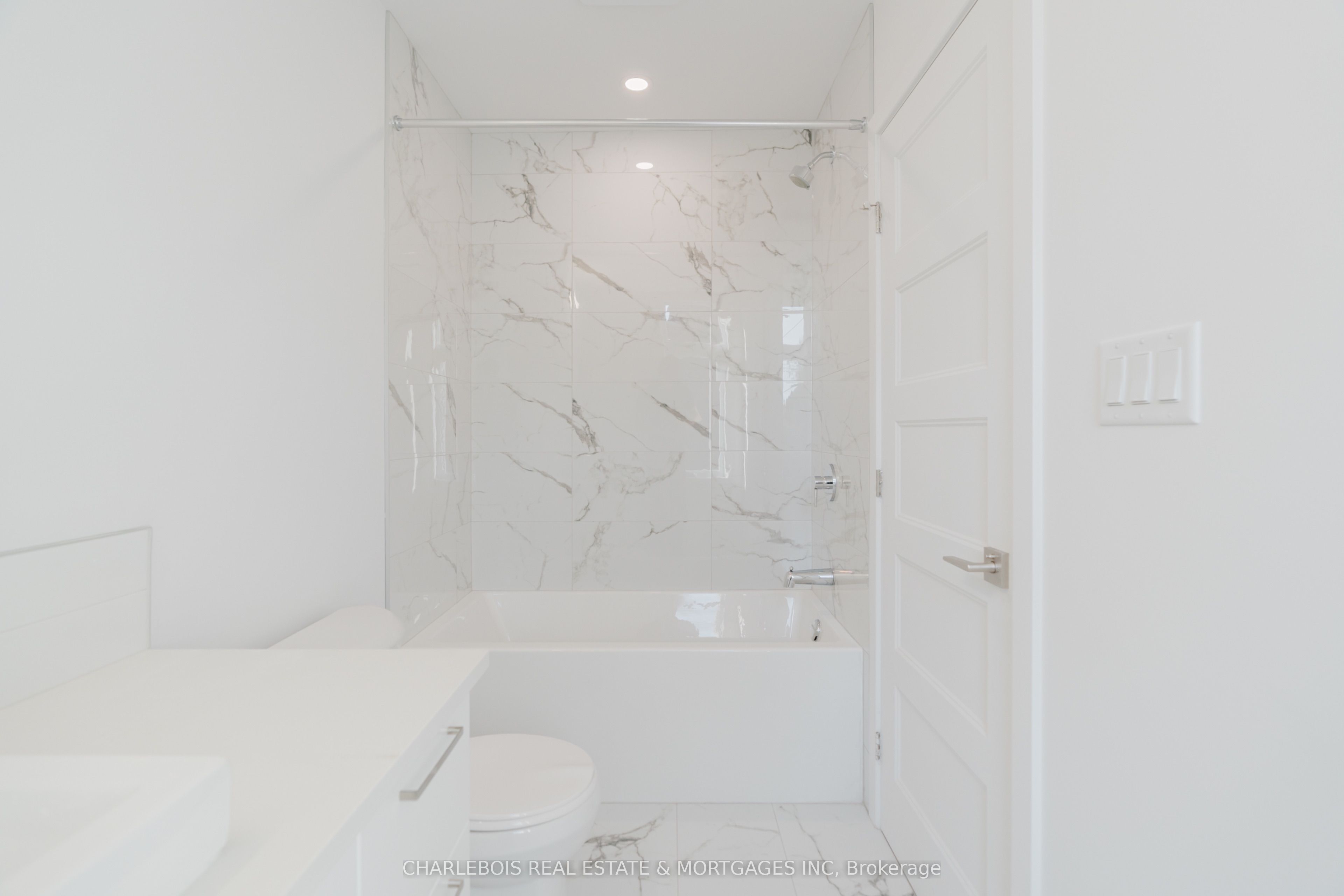 830 St Laurent Boulevard D Property Photo 17