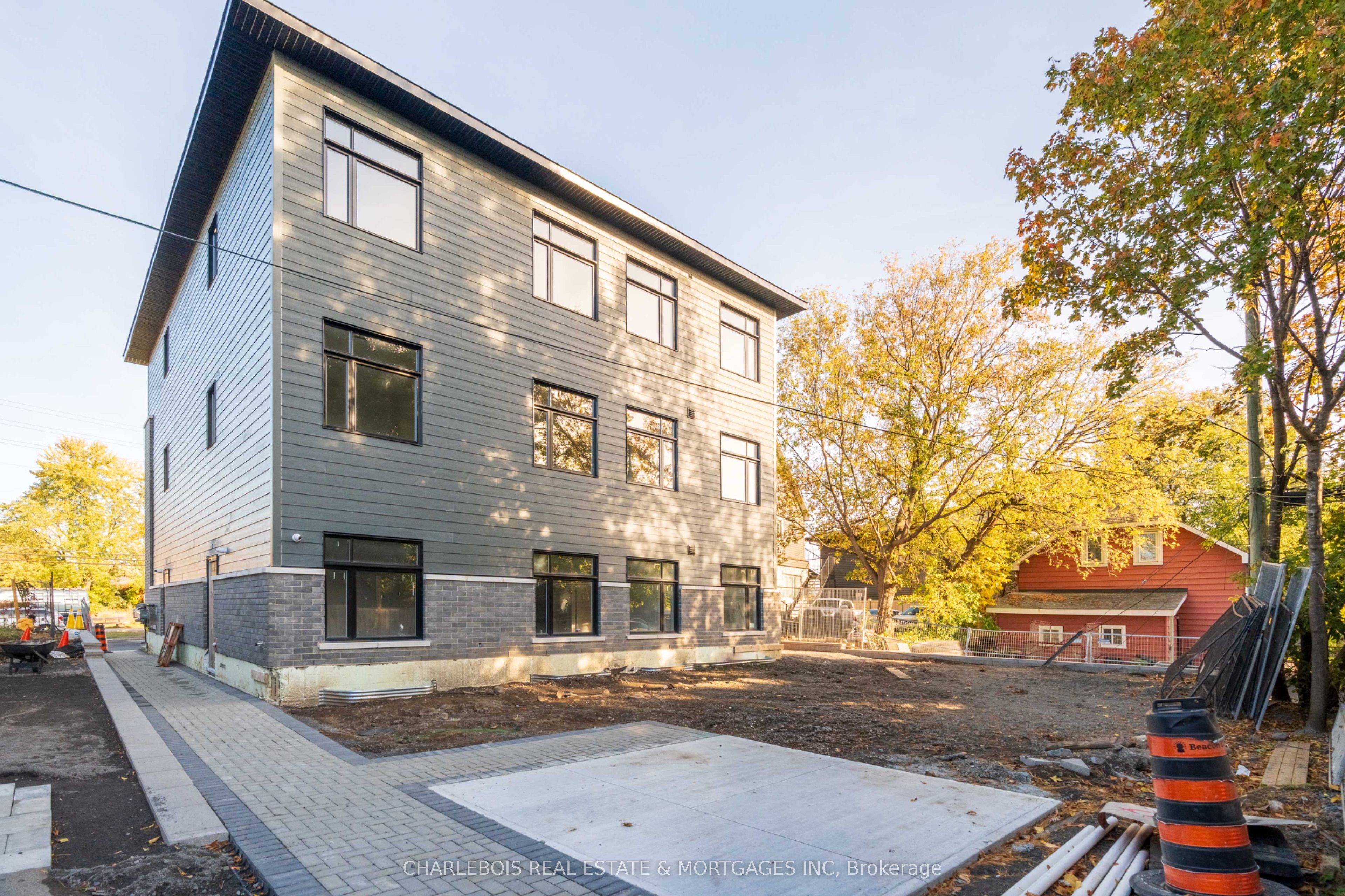 830 St Laurent Boulevard D Property Photo 20