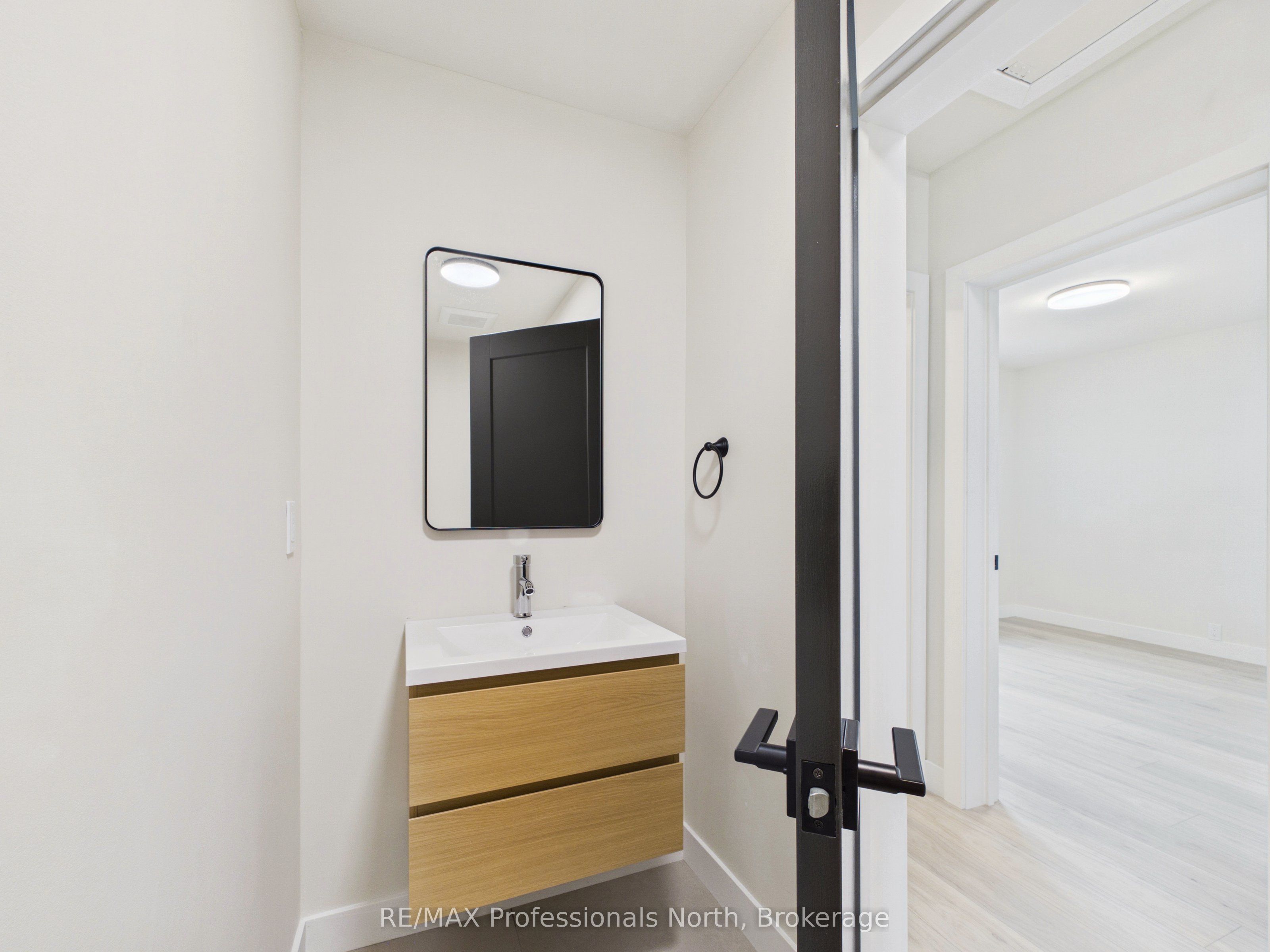 523 High Street Property Photo 11