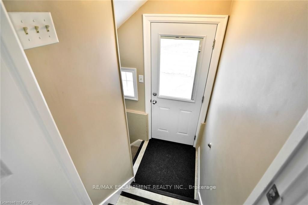 78 Cameron Avenue S Property Photo 20