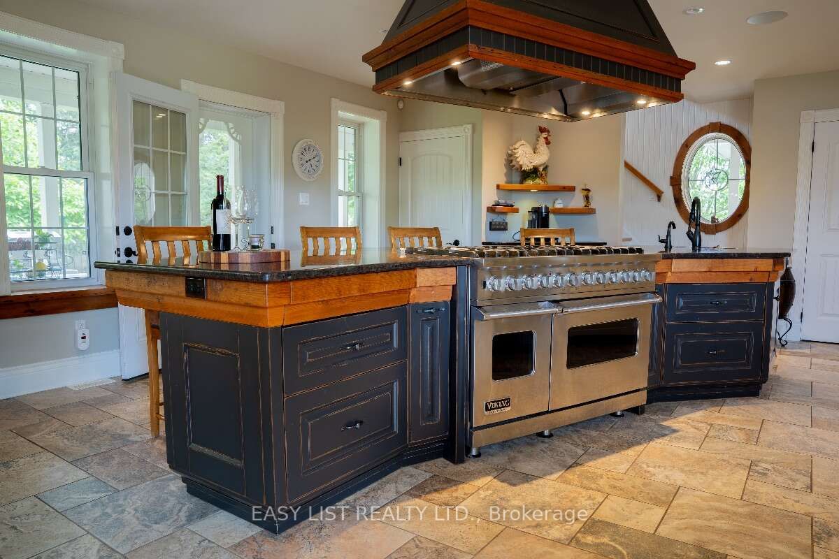 1309 Queens Bush Road Property Photo 5