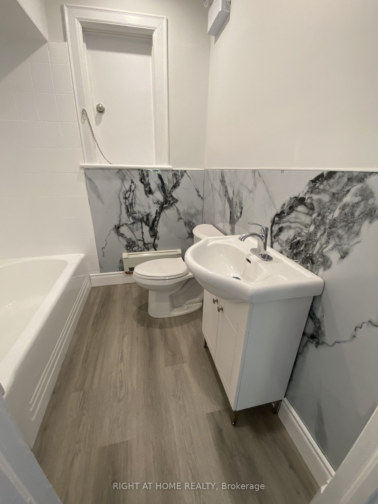 164 Park Street S 5 Property Photo 5