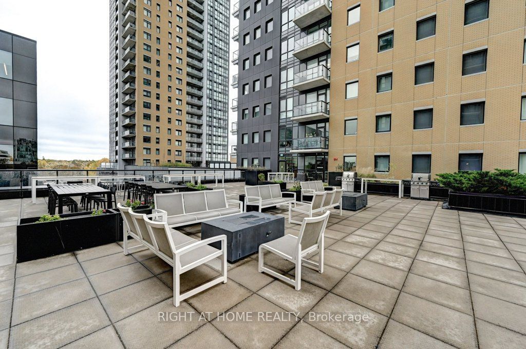 100 Garment Street 218 Property Photo 29