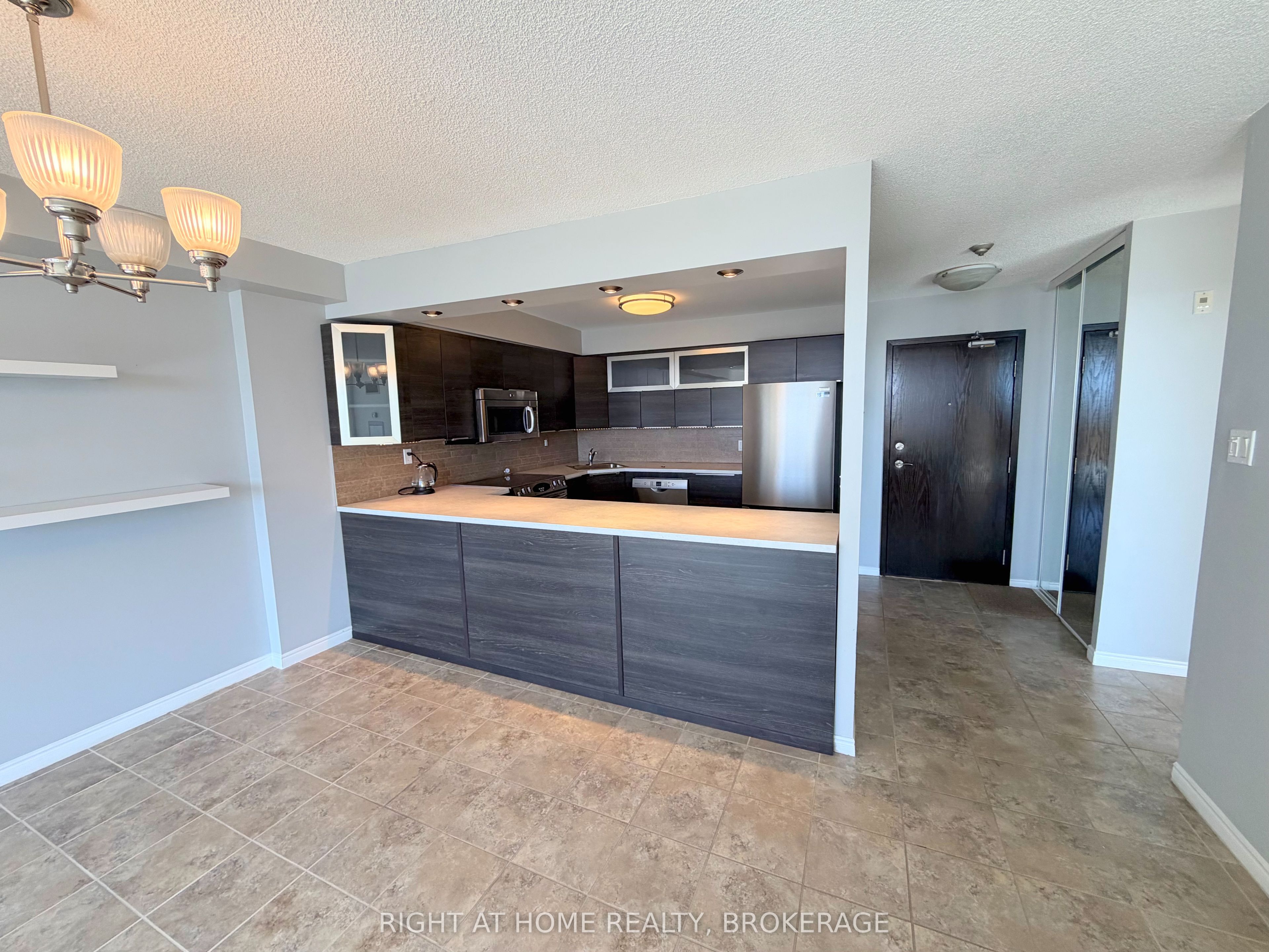 162 Martindale Road 801 Property Photo 14