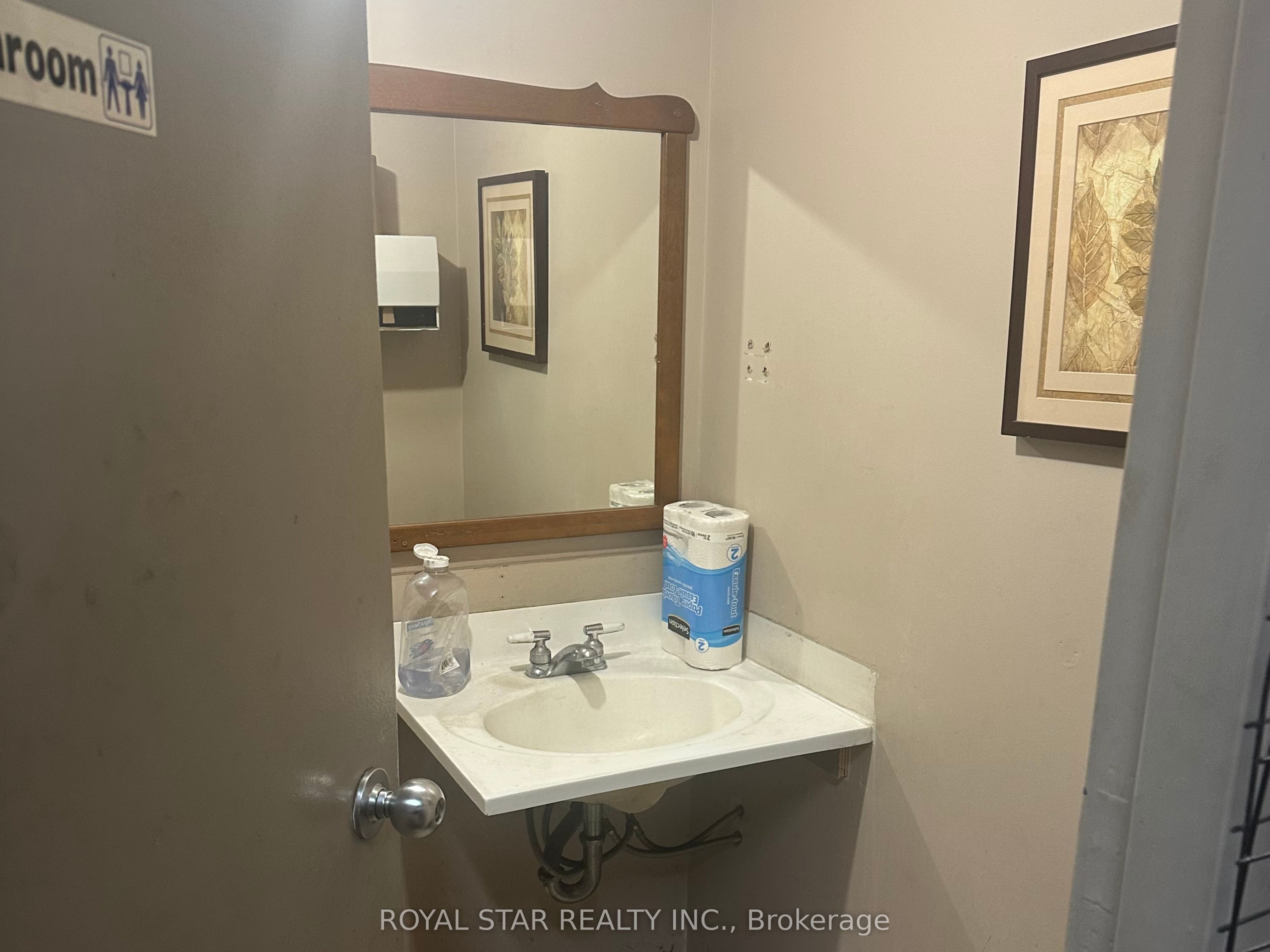 53 Cowansview Road Property Photo 5