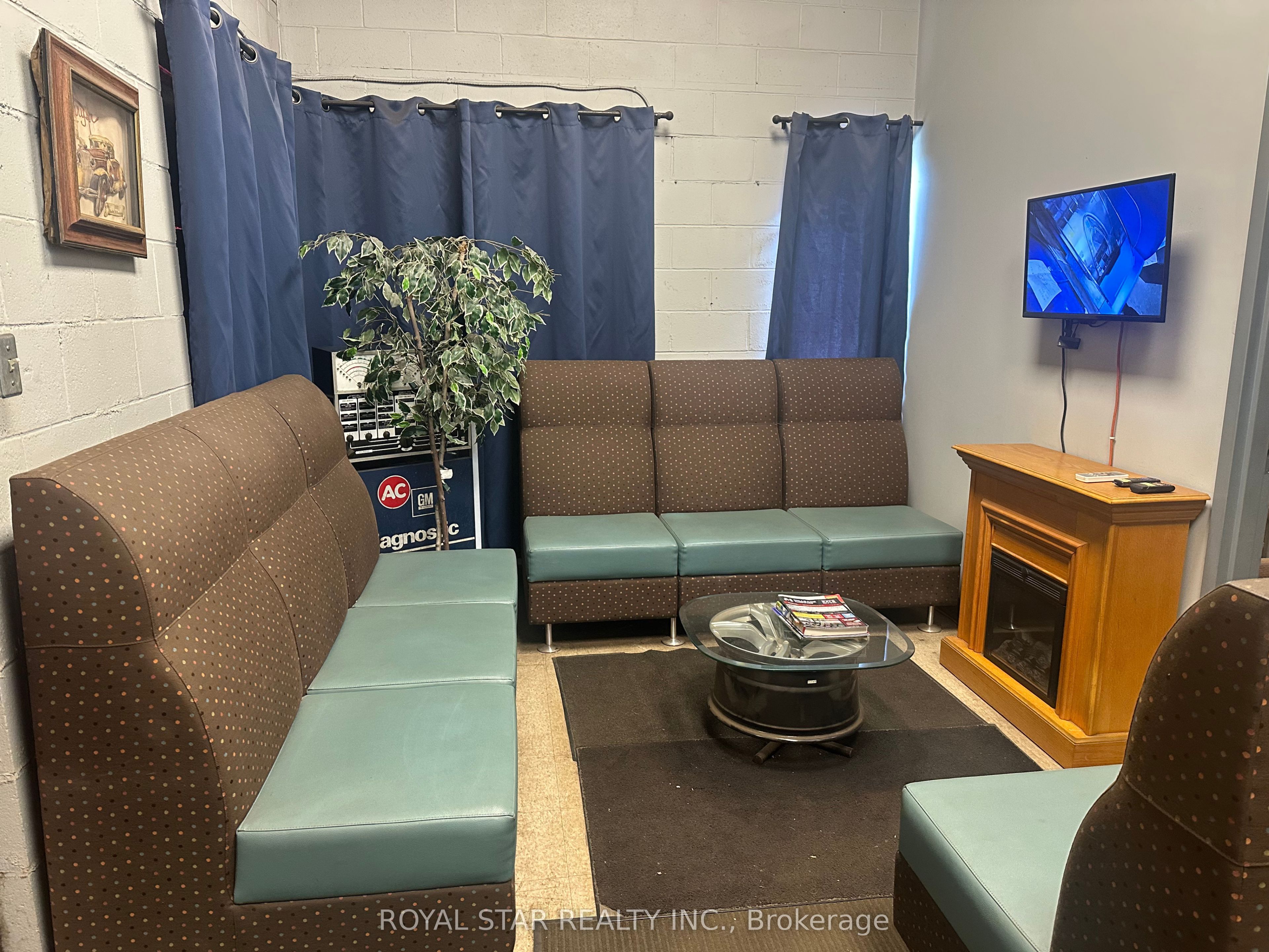 53 Cowansview Road Property Photo 15