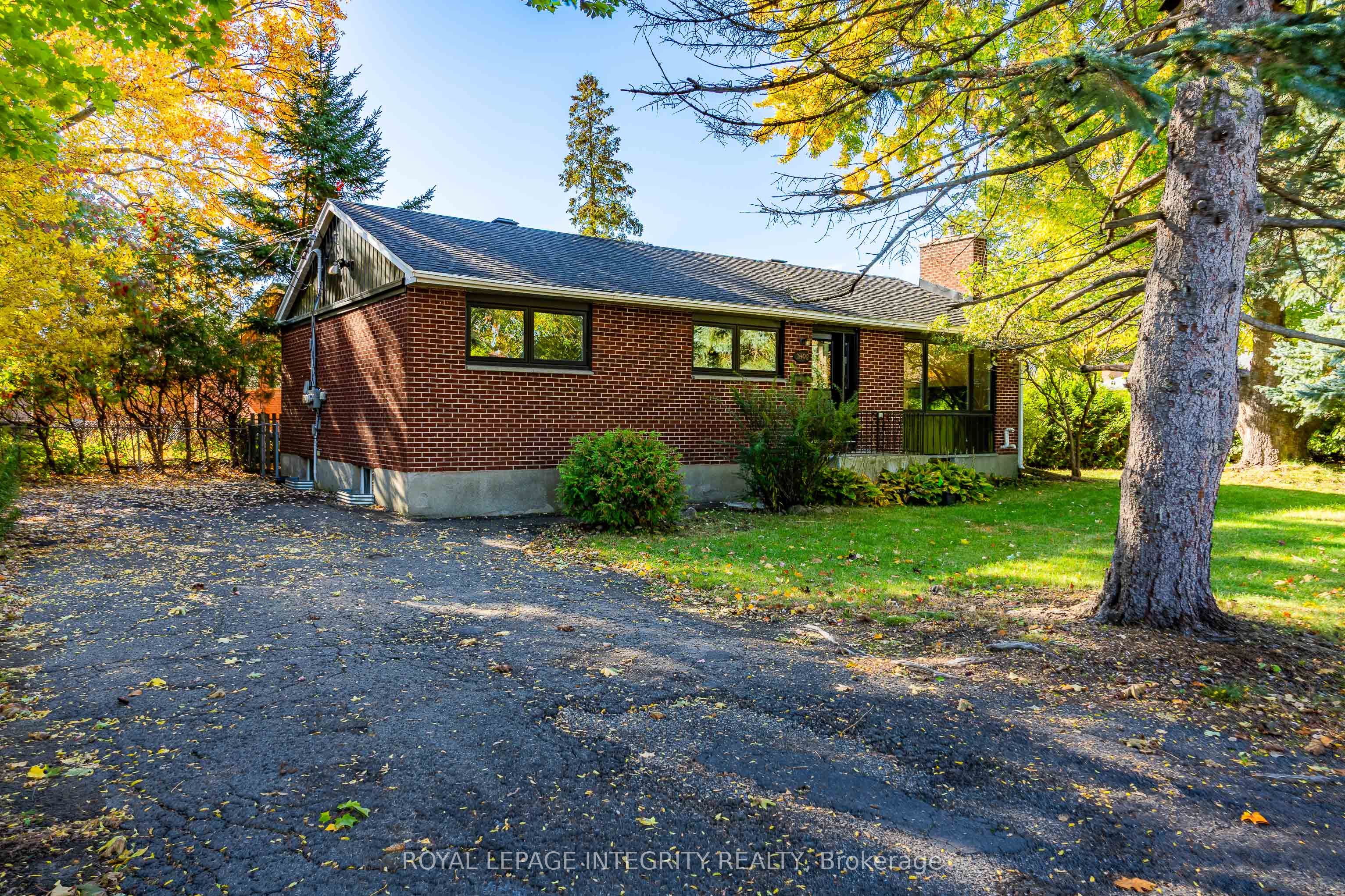 2408 Drury Lane Property Photo 1