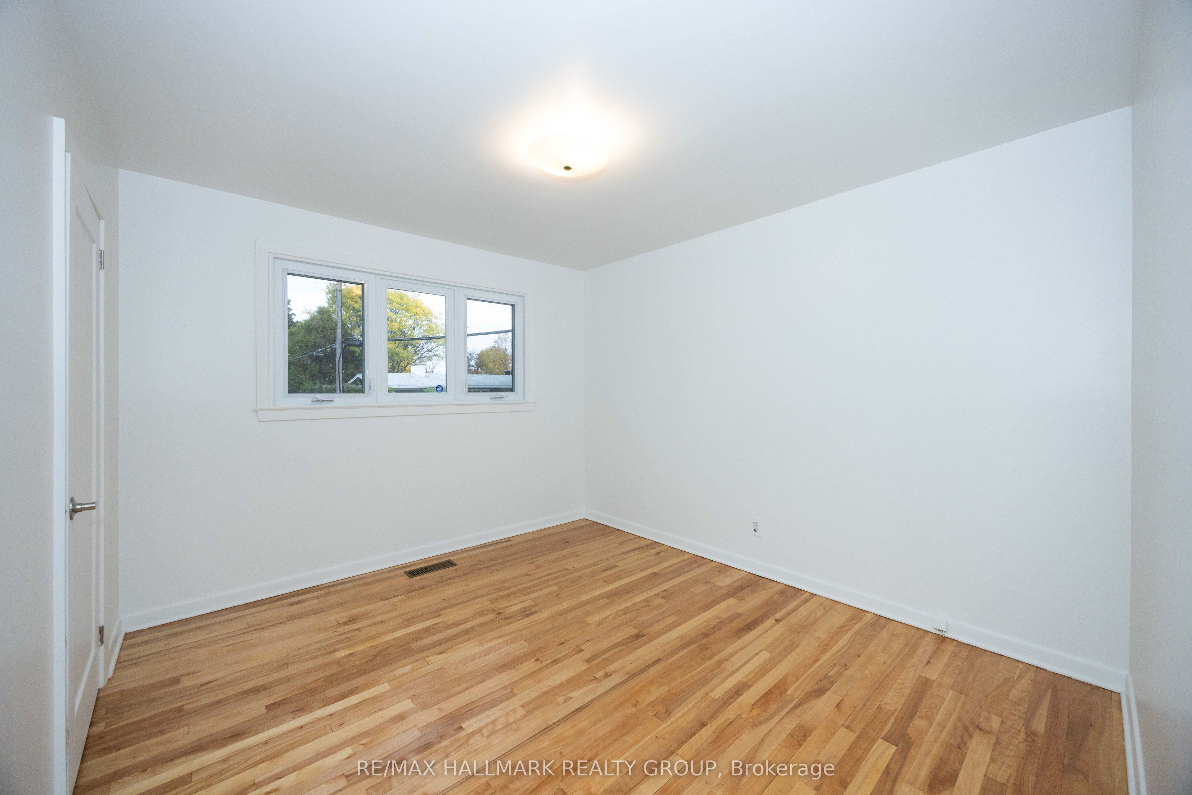 926 Elsett Drive Property Photo 18