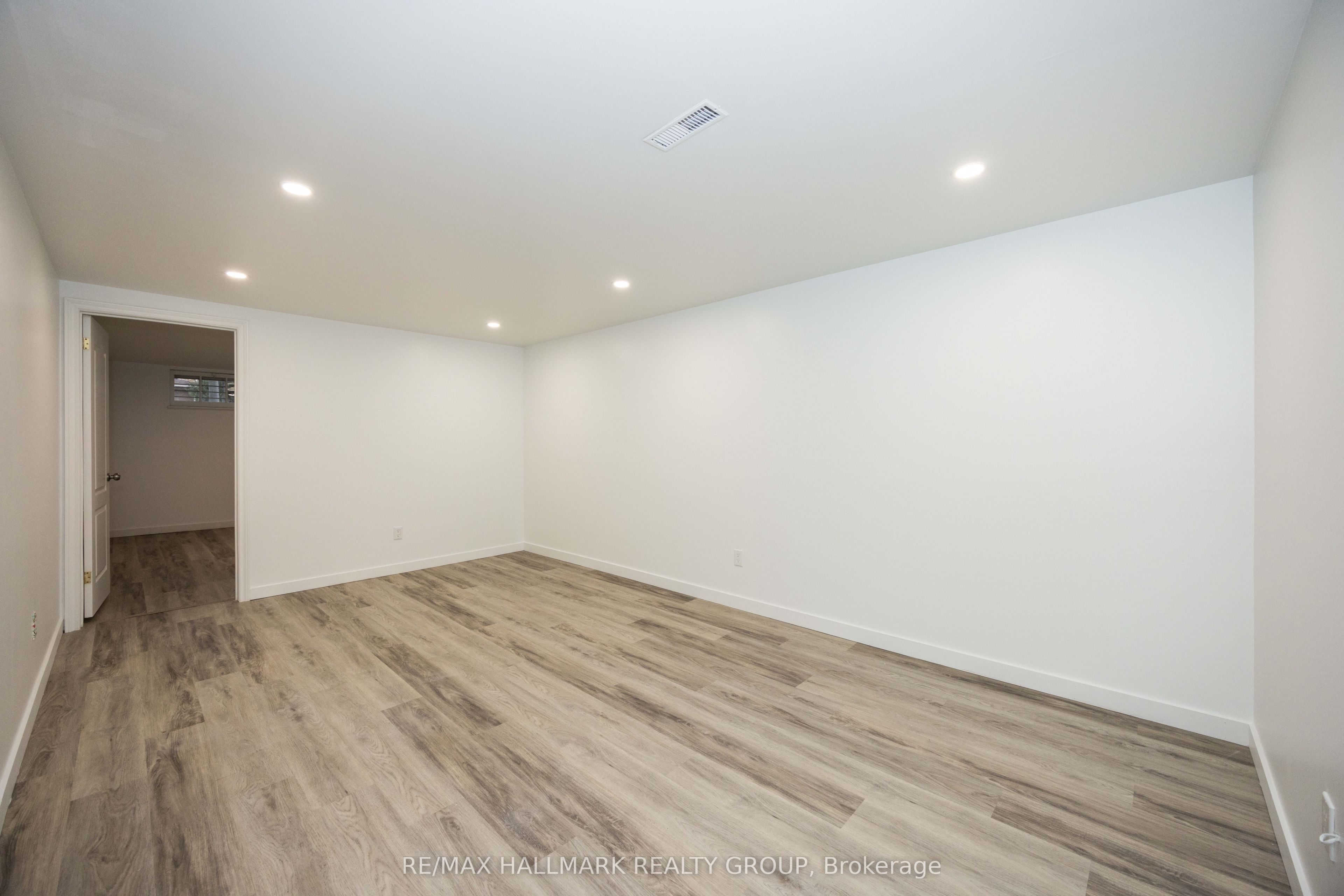 926 Elsett Drive Property Photo 26