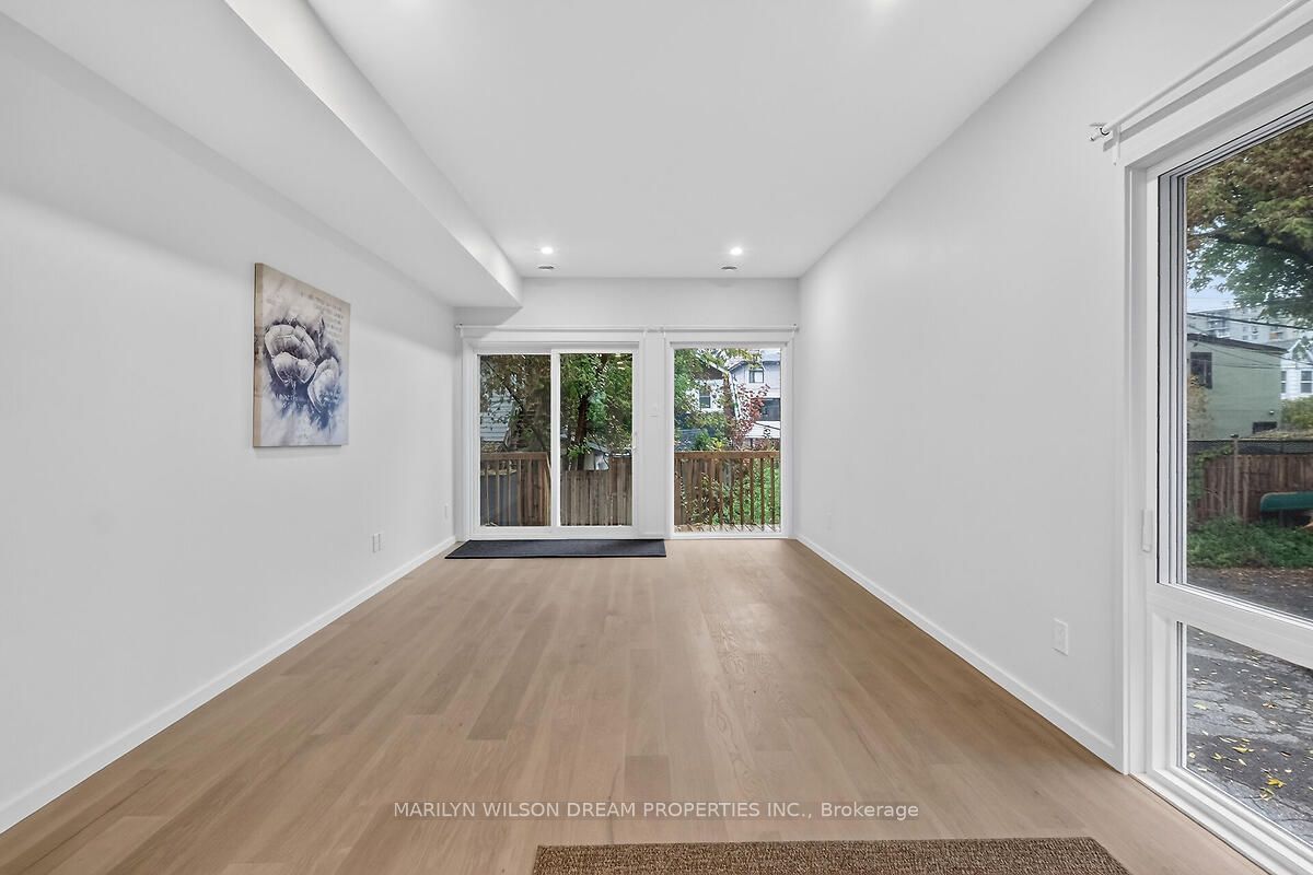 43 Stirling Avenue Property Photo 12