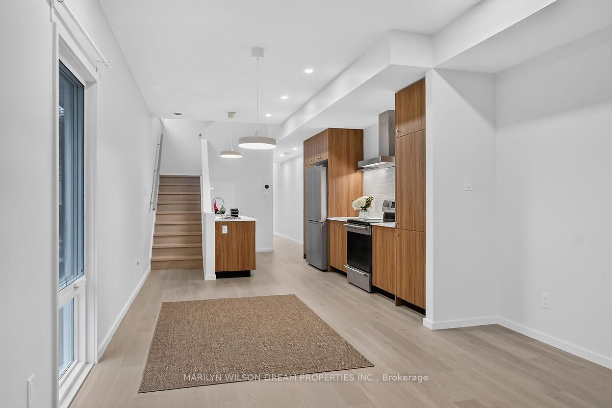 43 Stirling Avenue Property Photo 16