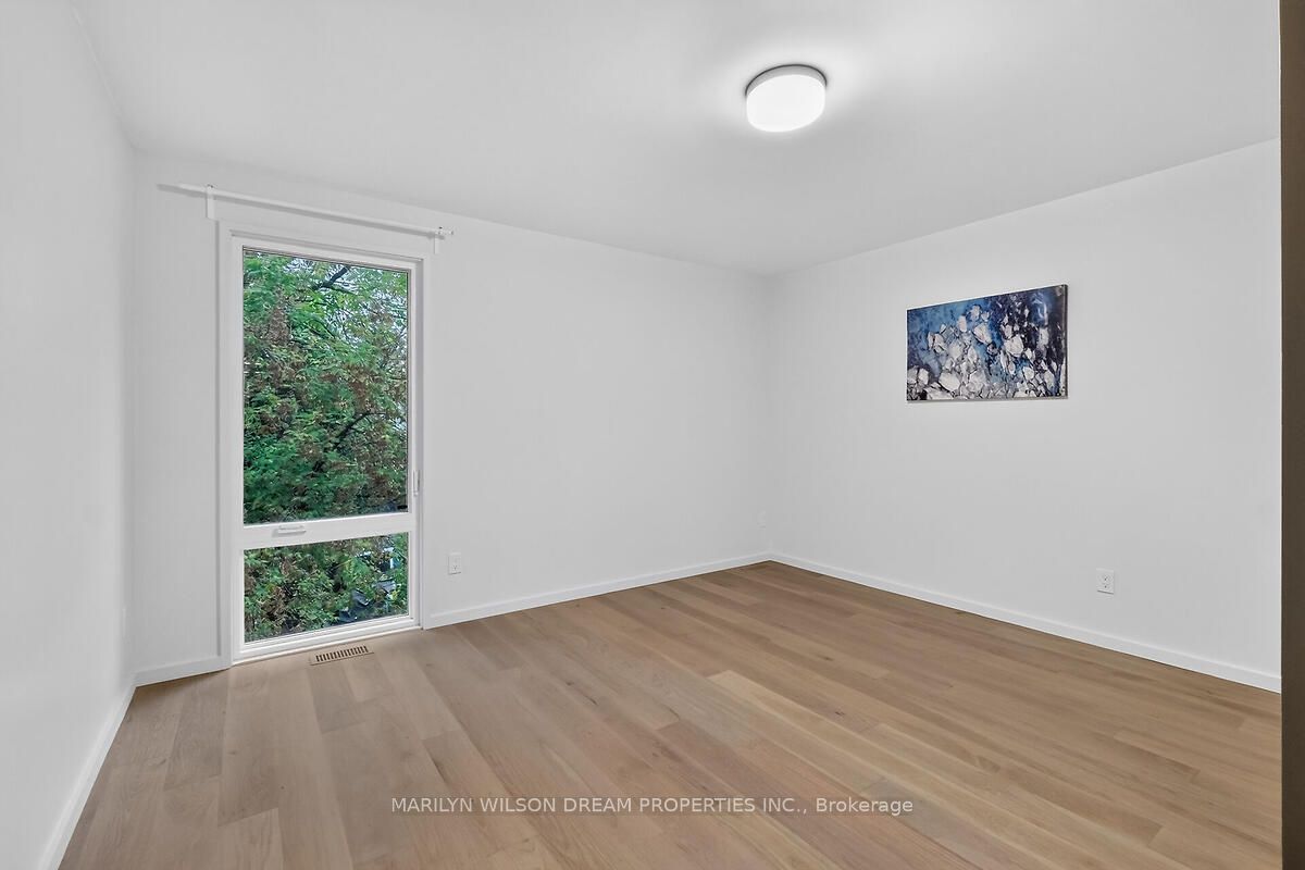 43 Stirling Avenue Property Photo 20
