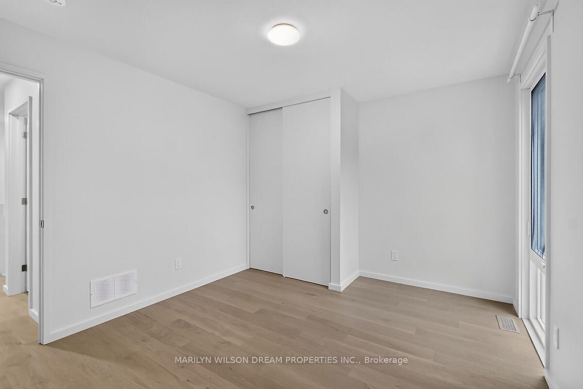 43 Stirling Avenue Property Photo 27