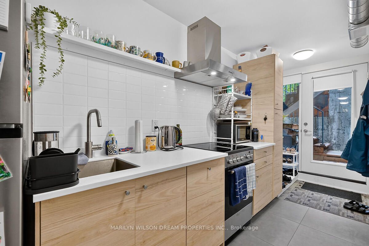 43 Stirling Avenue Property Photo 37