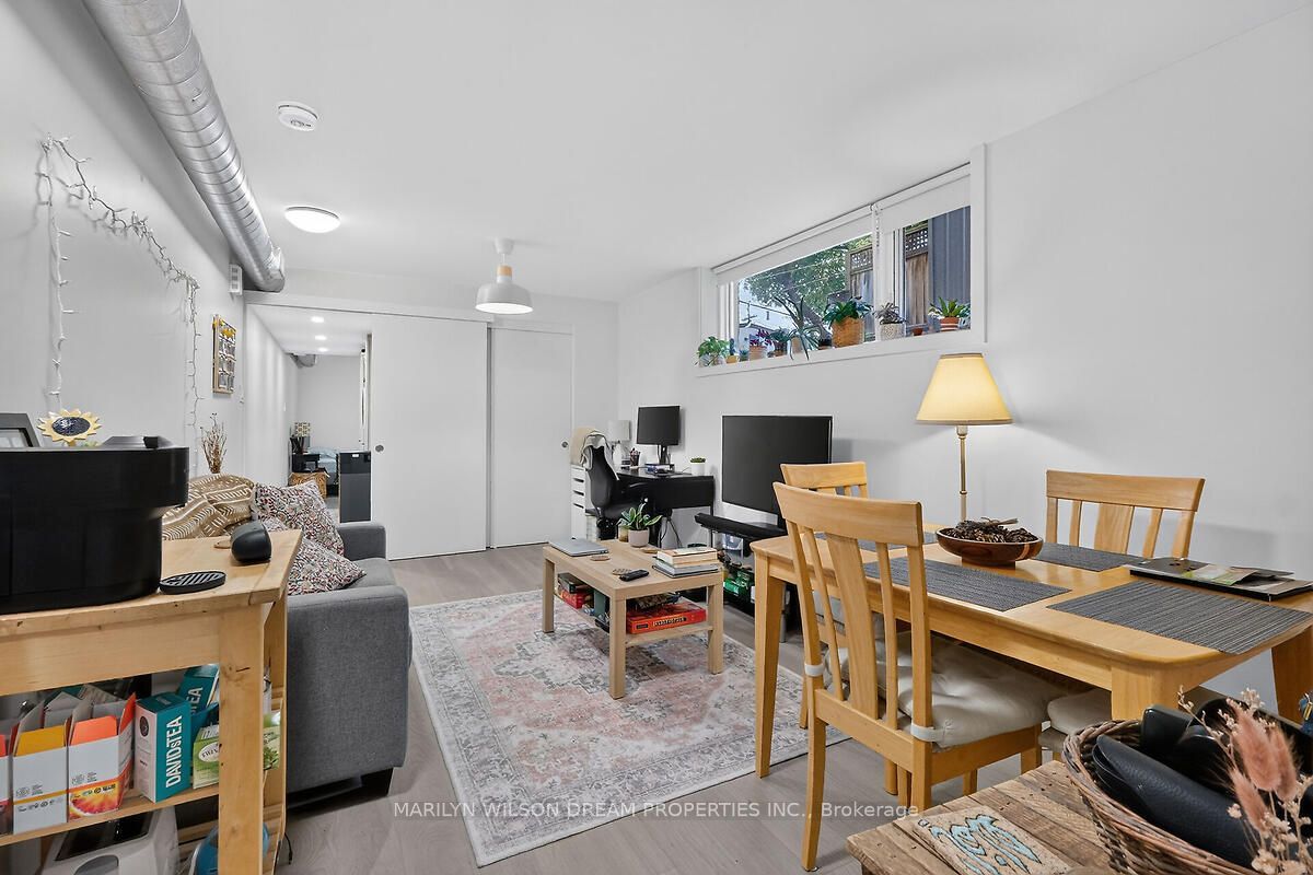 43 Stirling Avenue Property Photo 39