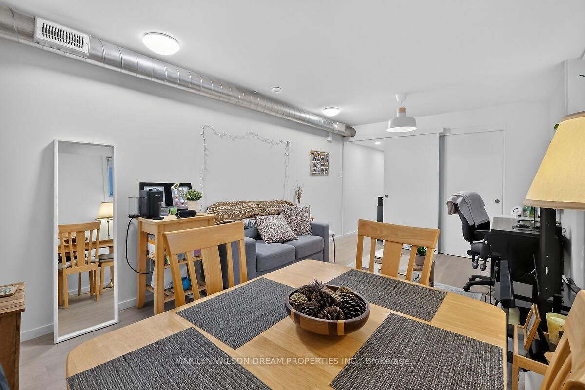 43 Stirling Avenue Property Photo 42