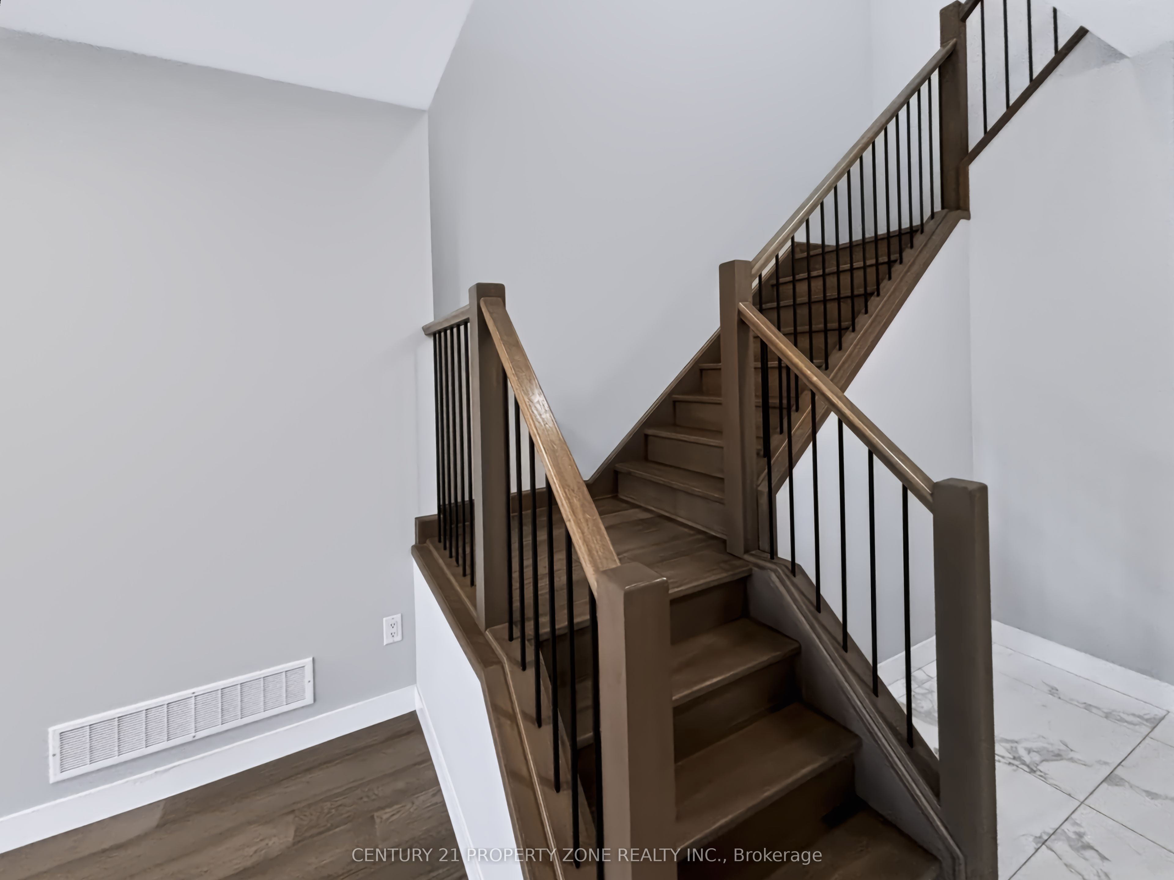 3596 Southbridge Avenue Property Photo 23