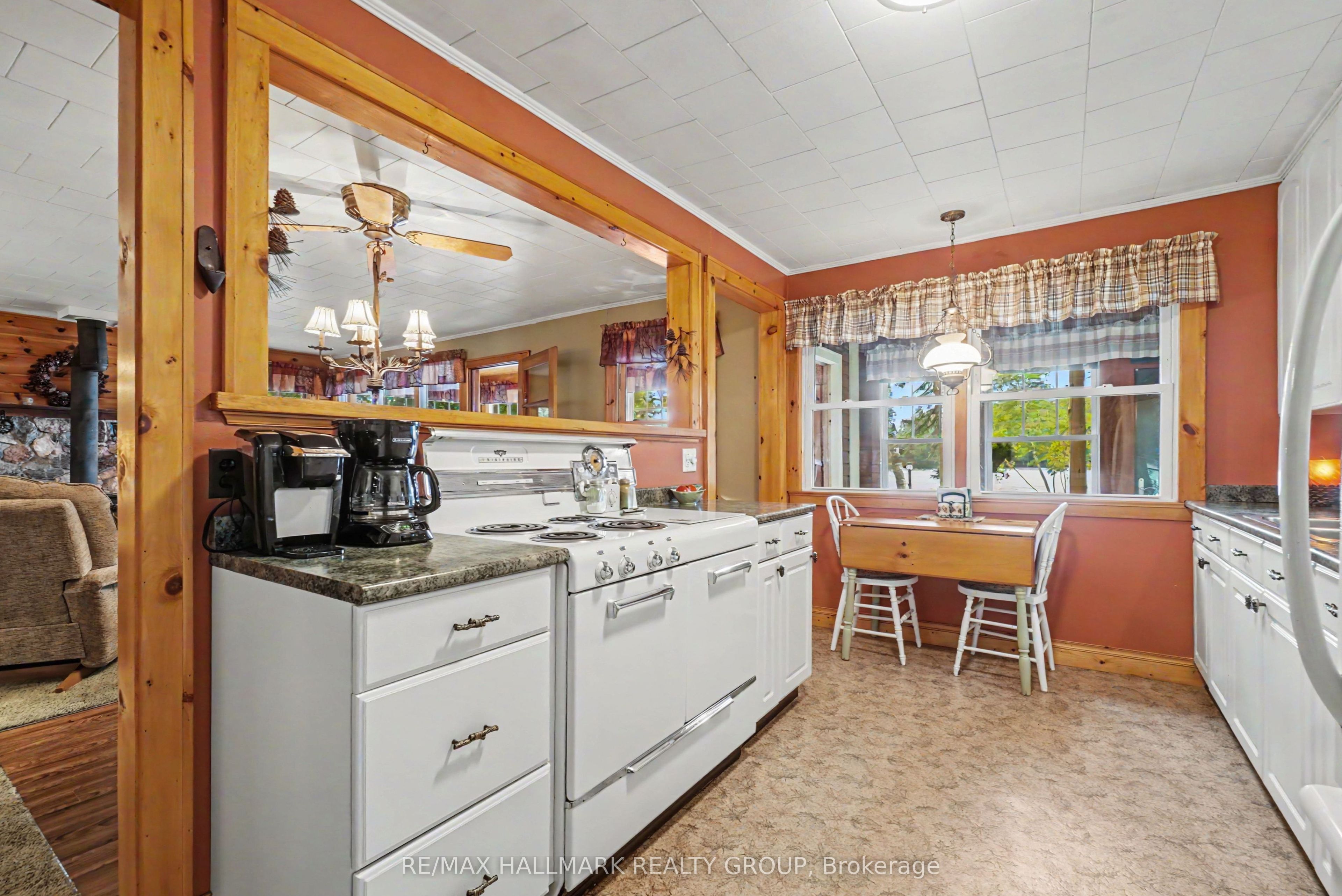 391 Long Lake Road Property Photo 19