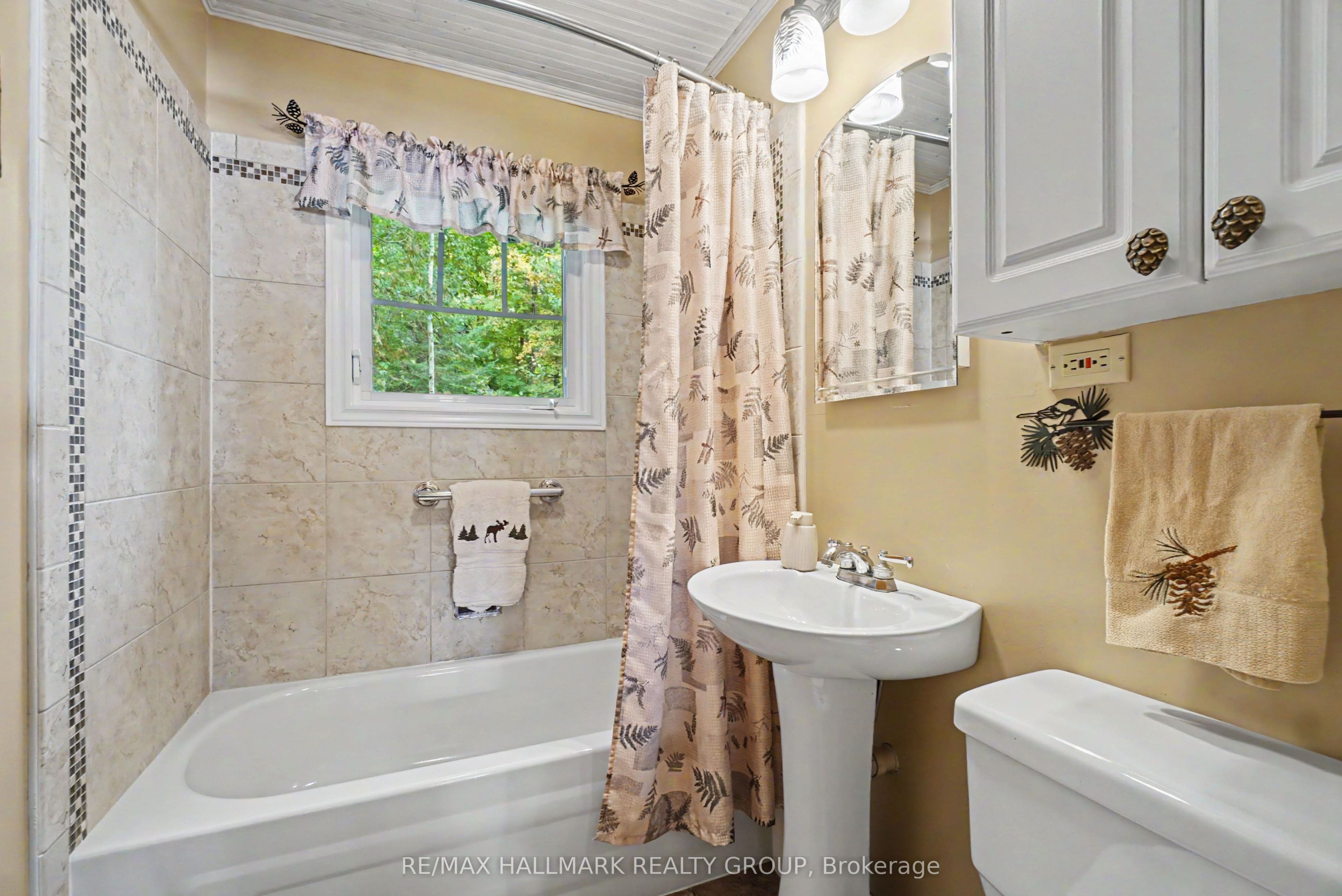 391 Long Lake Road Property Photo 29