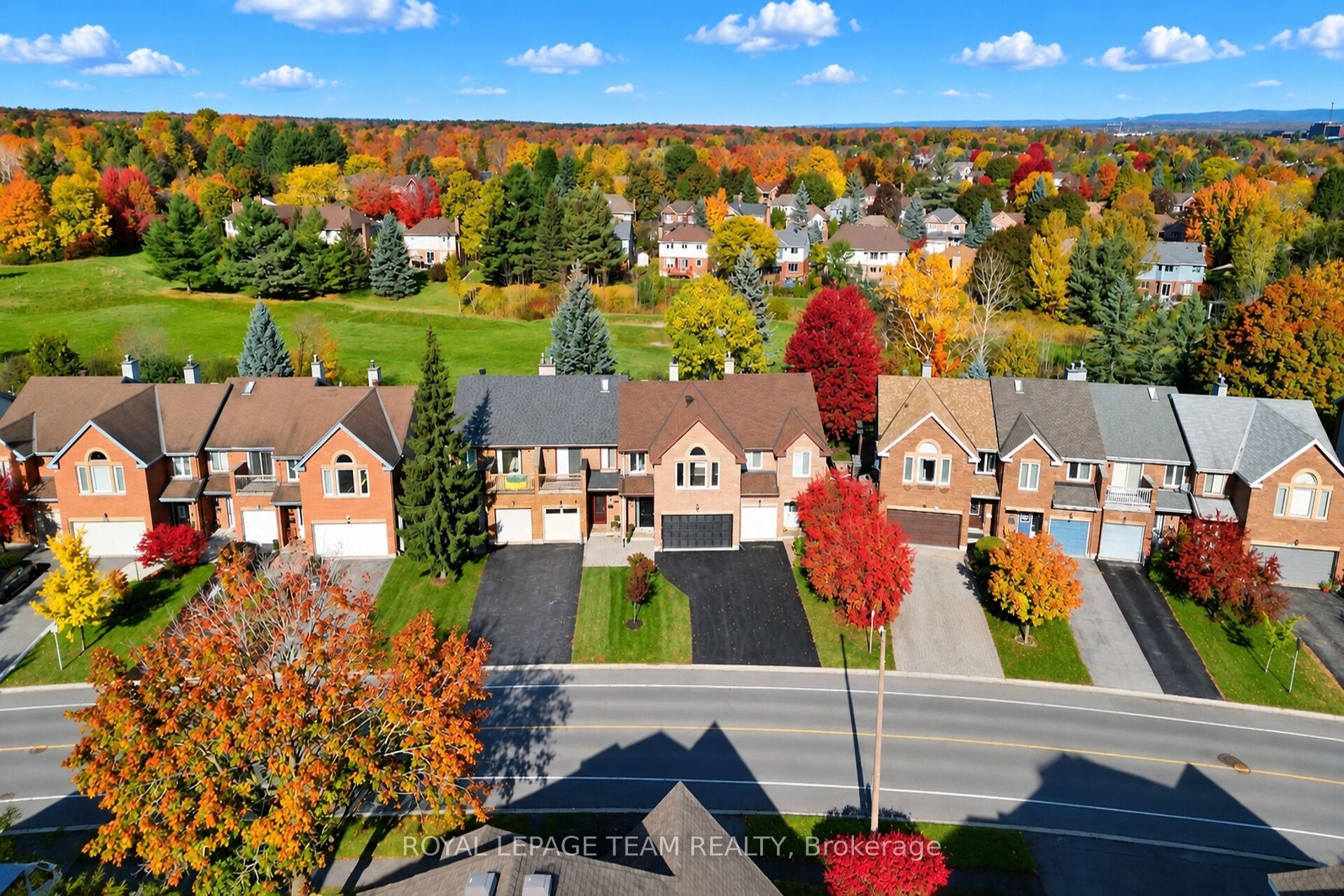 253 Knudson Drive Property Photo 6