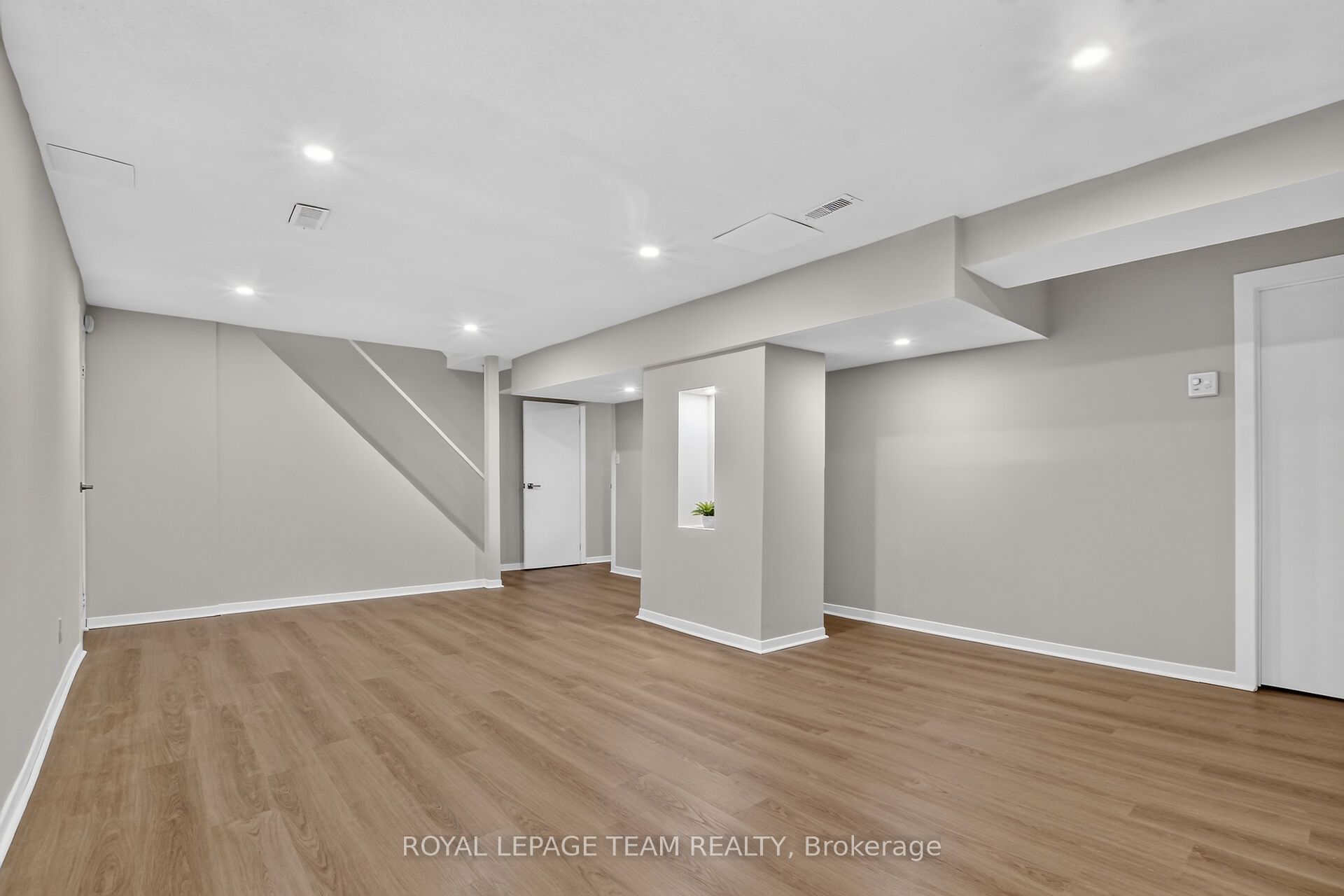 253 Knudson Drive Property Photo 42