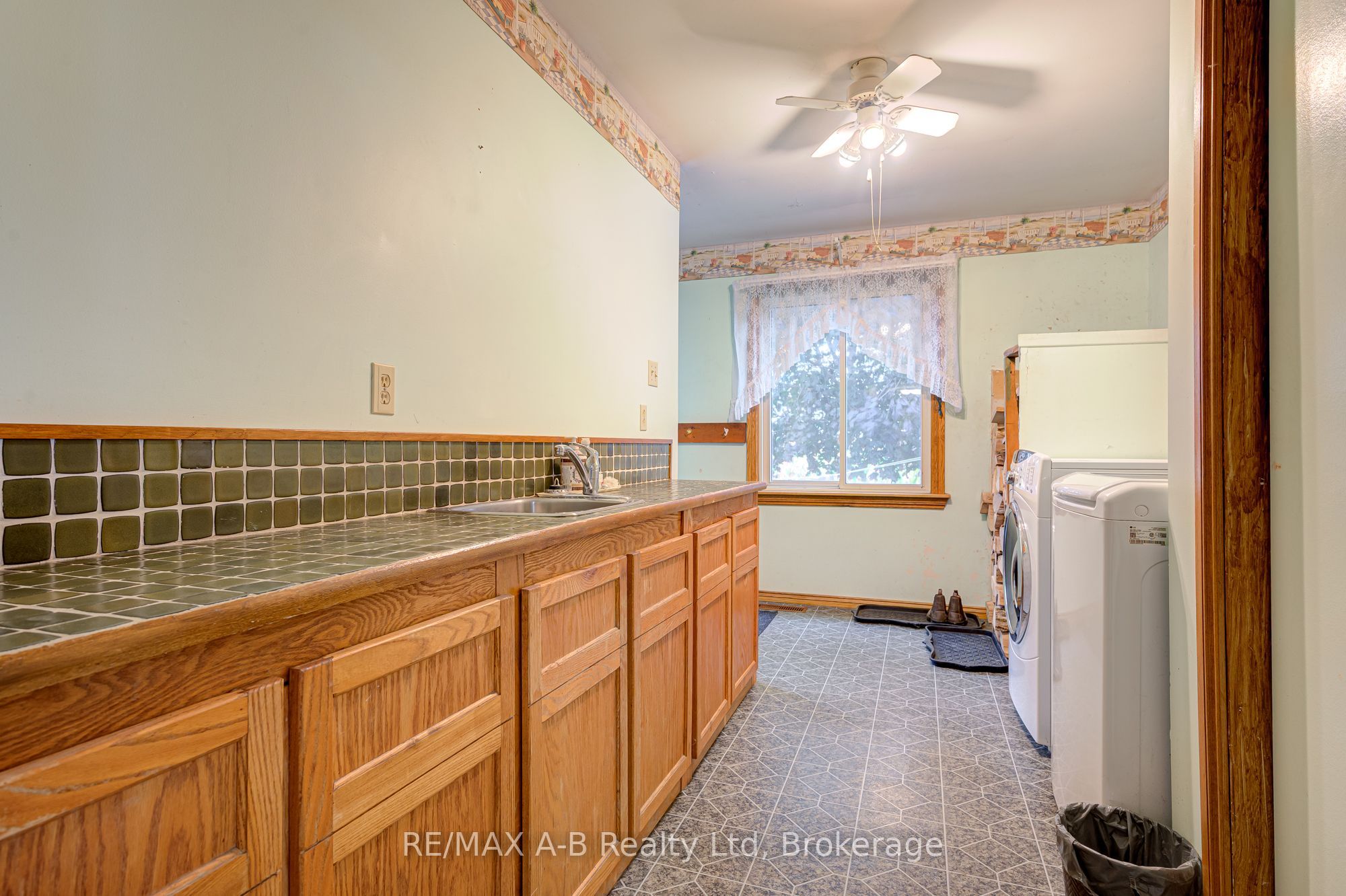 236056 23rd Line Property Photo 24