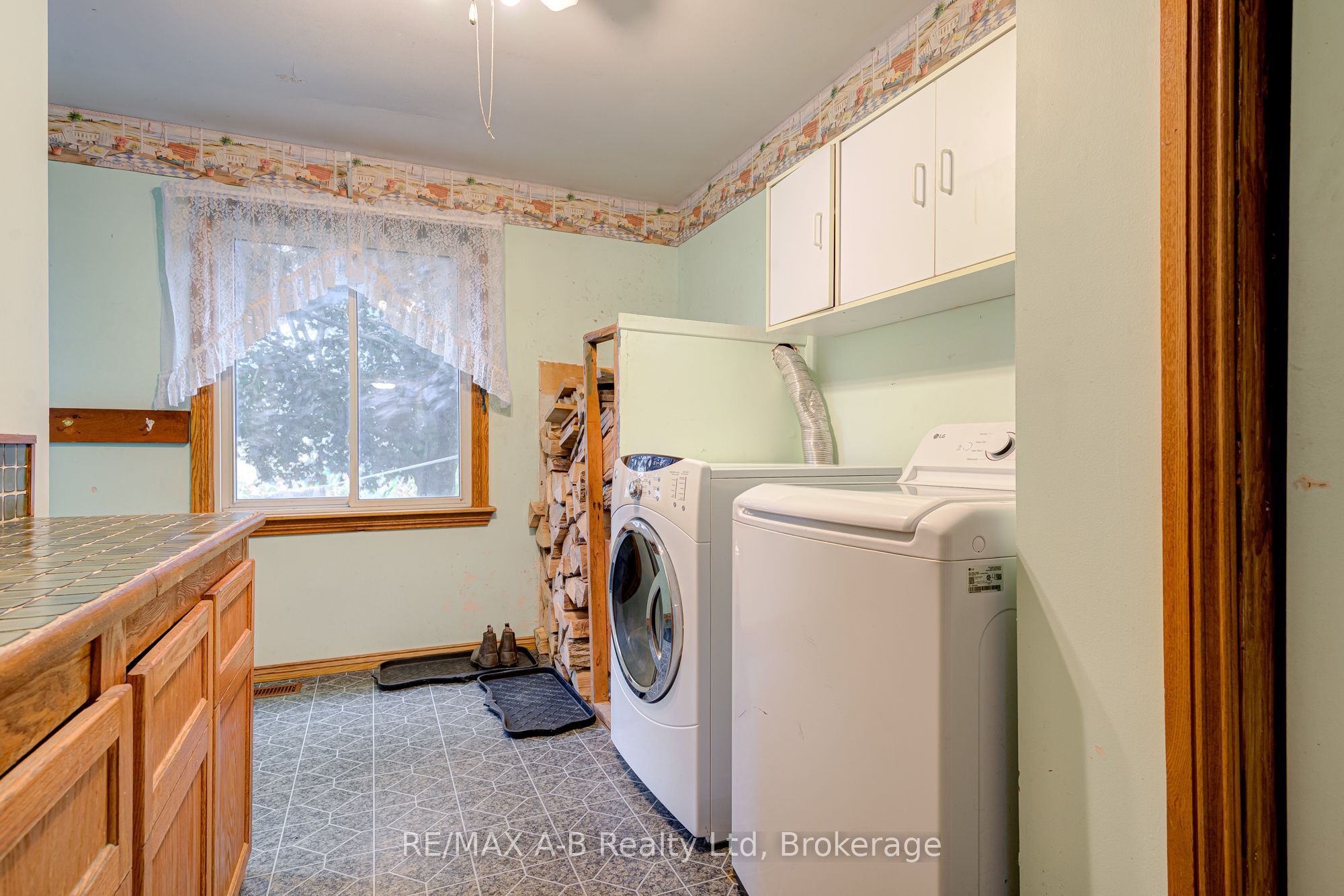 236056 23rd Line Property Photo 25