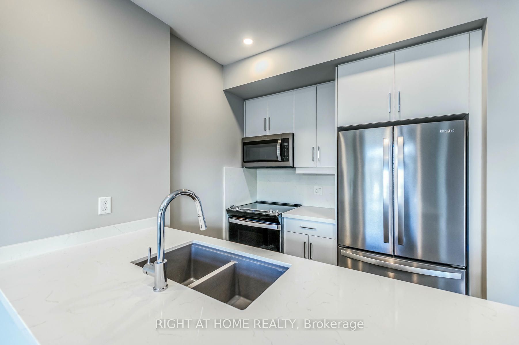 292 Vine Street 20 Property Photo 10