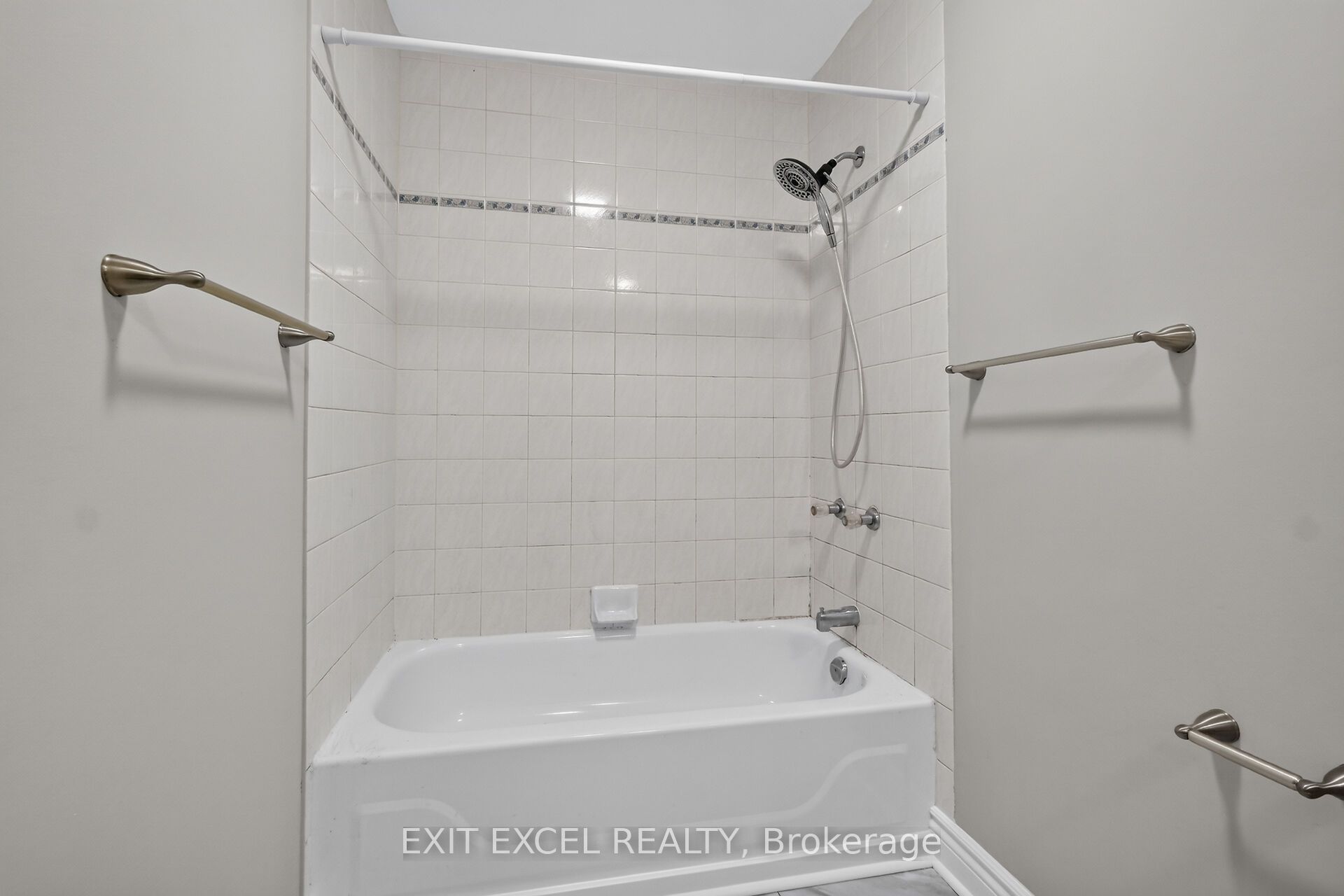 2712 Baseline Road Property Photo 35